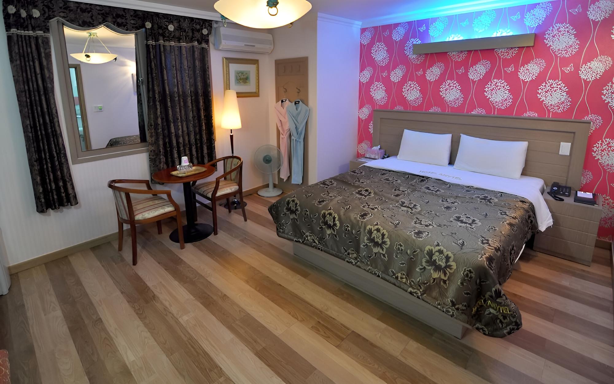 Room (Standard Room (Bed))