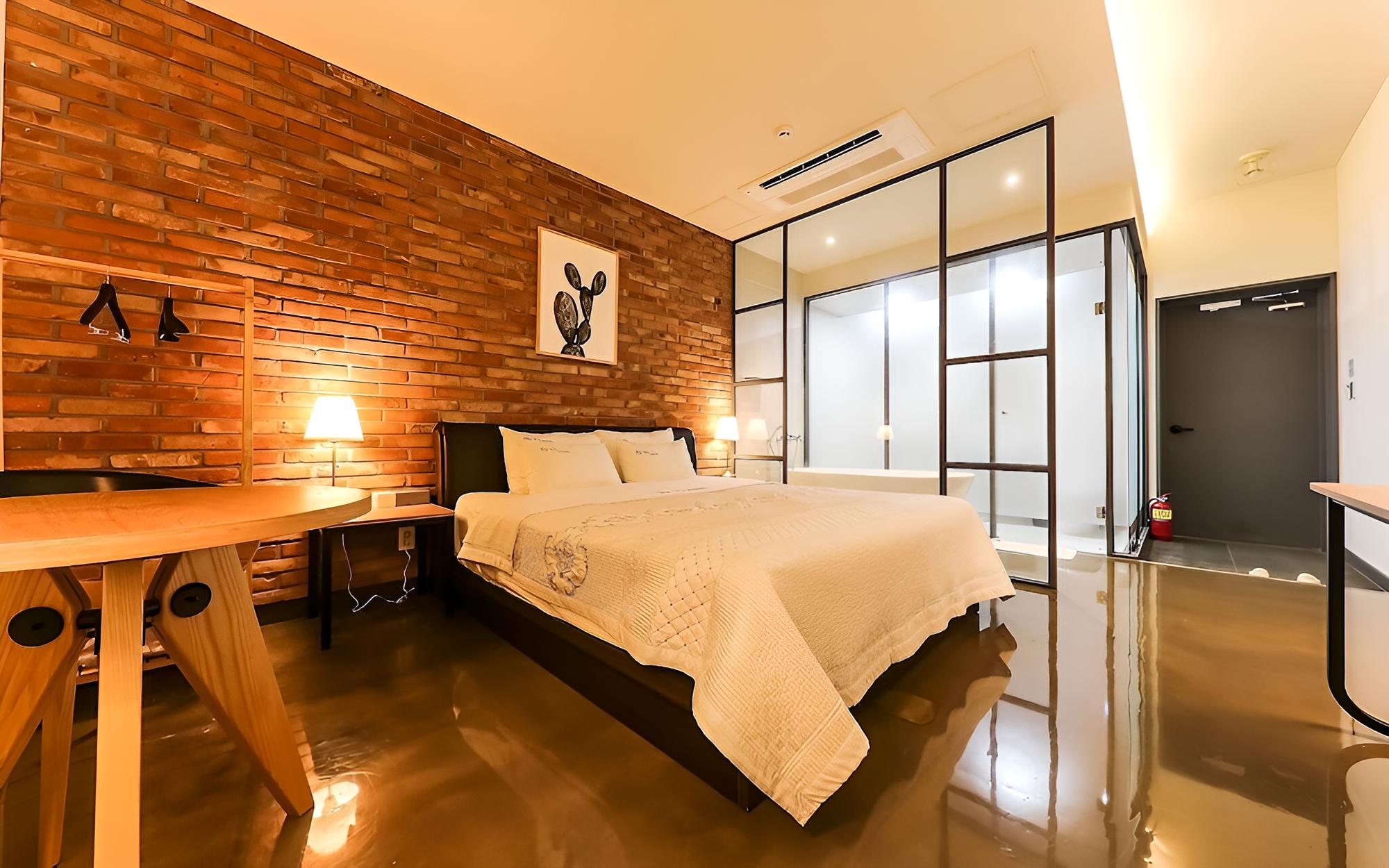 Room (General room) photo 1