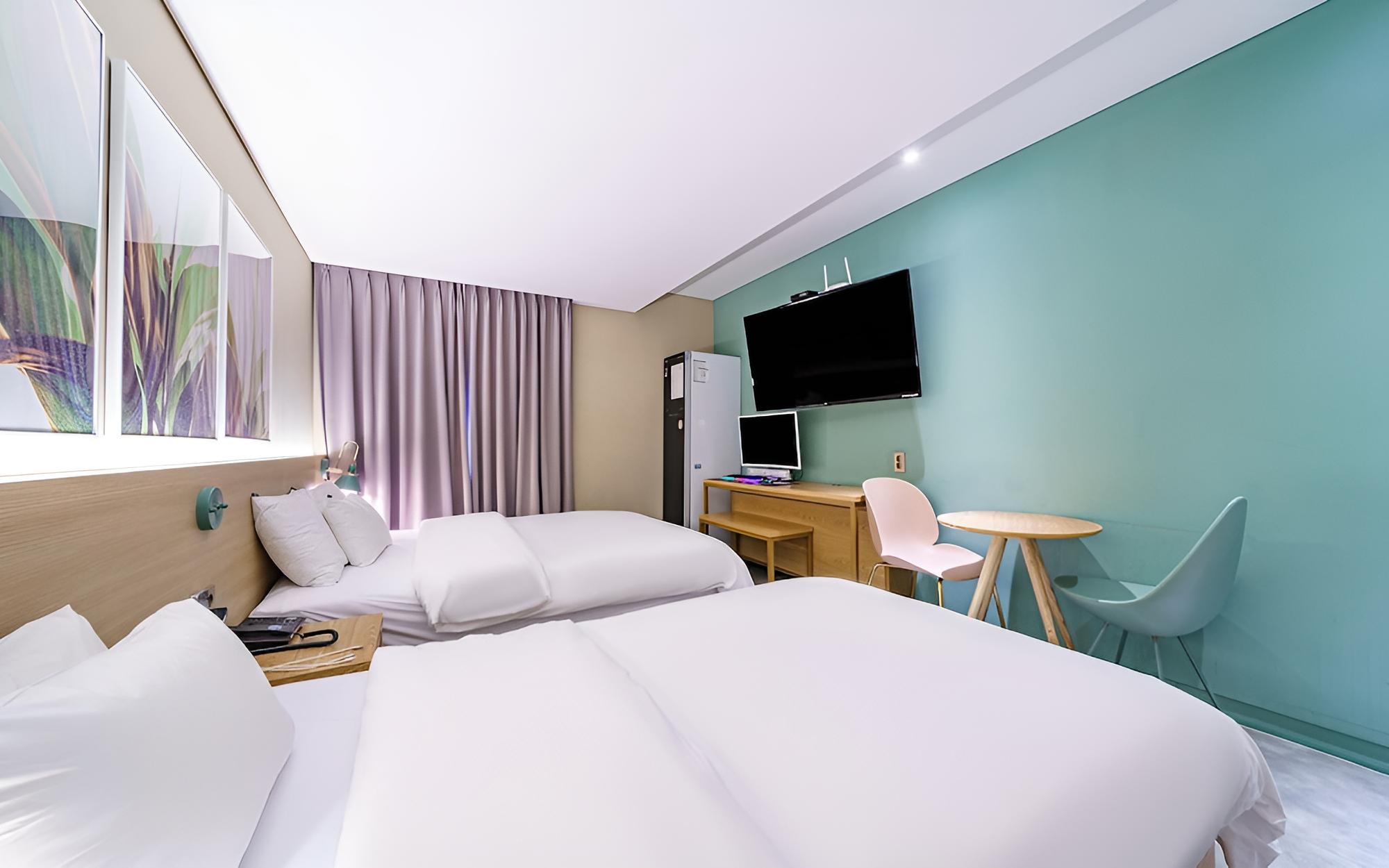 Room (Standard Twin (Netflix/TVing/Watcha/D)