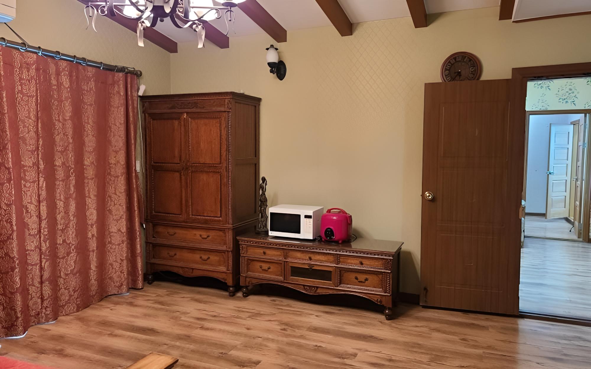 Room (Star)