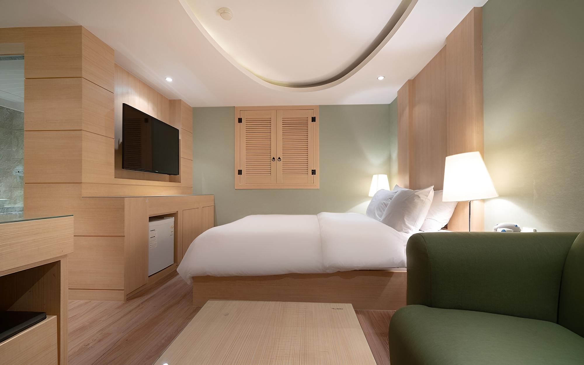 Room (Type B (by car))