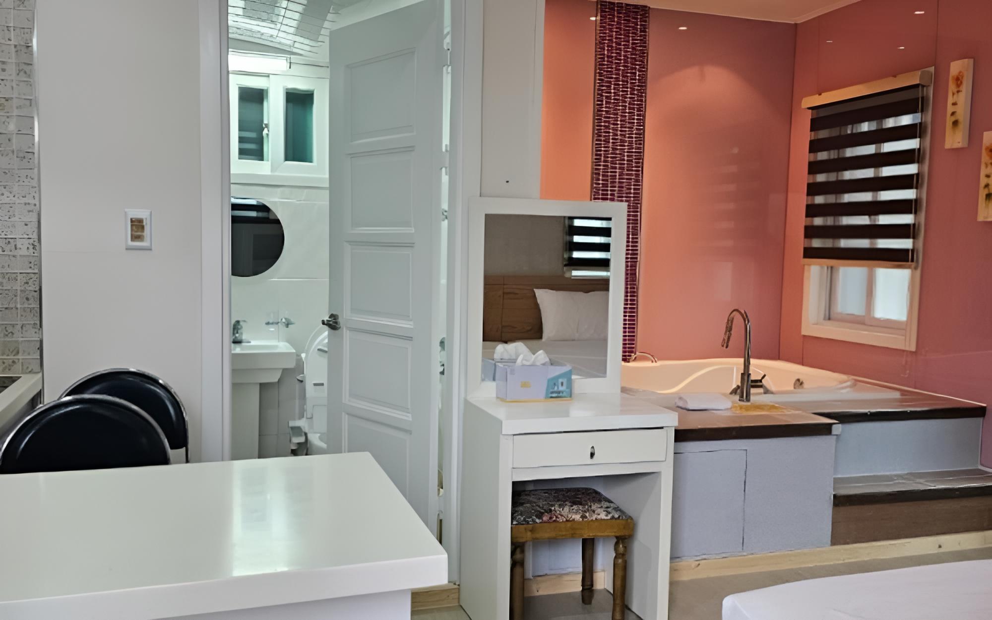 Room (Room202(Spa))