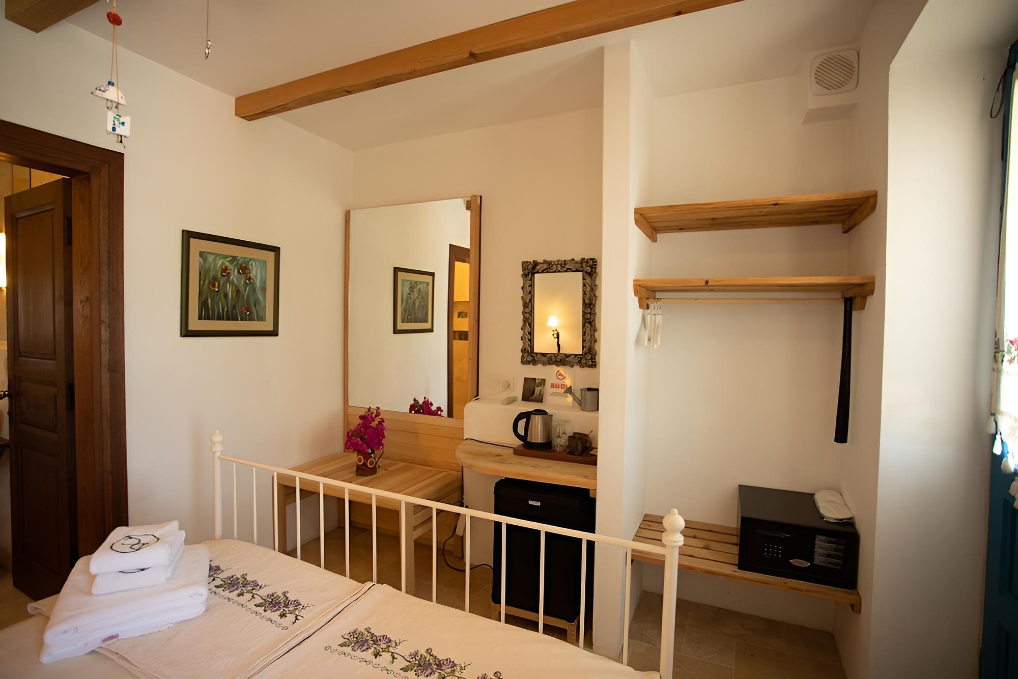 Standard Double Room, 1 Bedroom, Non Smoking, City View photo 1