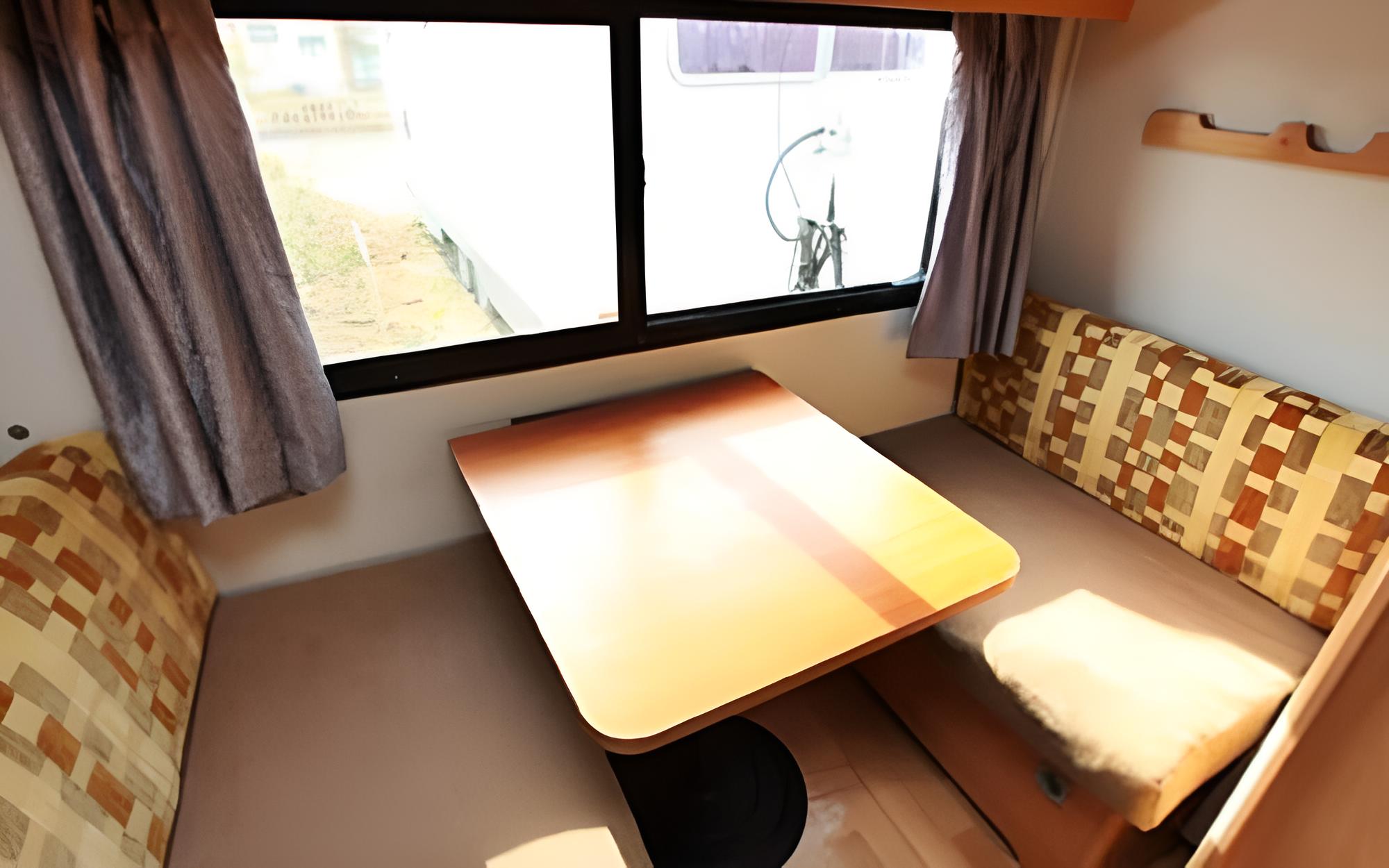 Room (2 seater caravan 3)