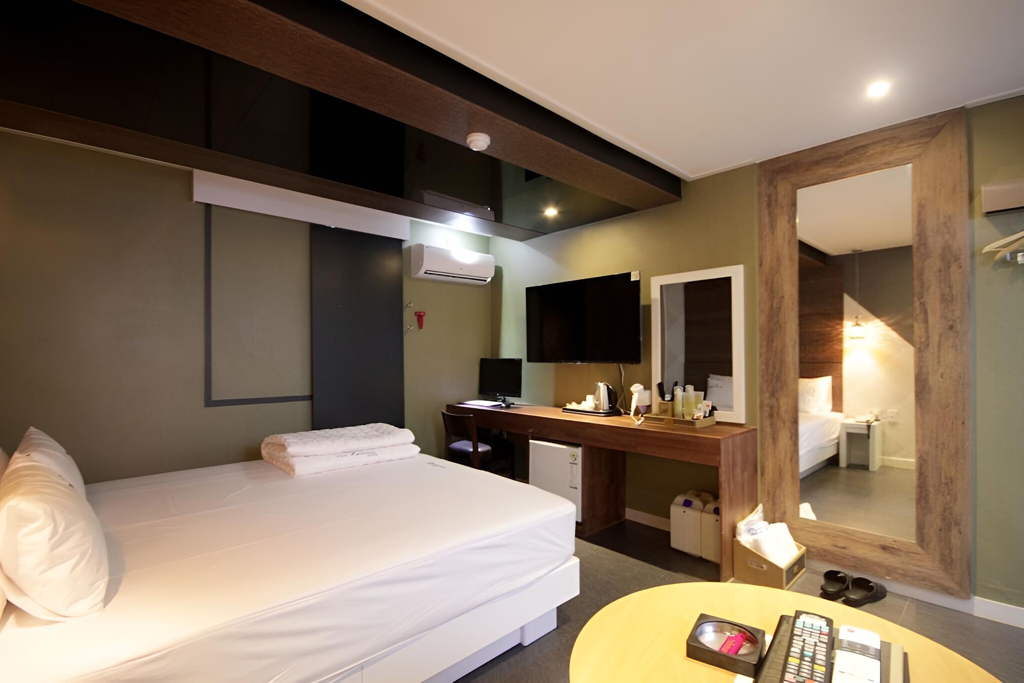 Room (Standard room (free watching Netflix ) - Photo 4