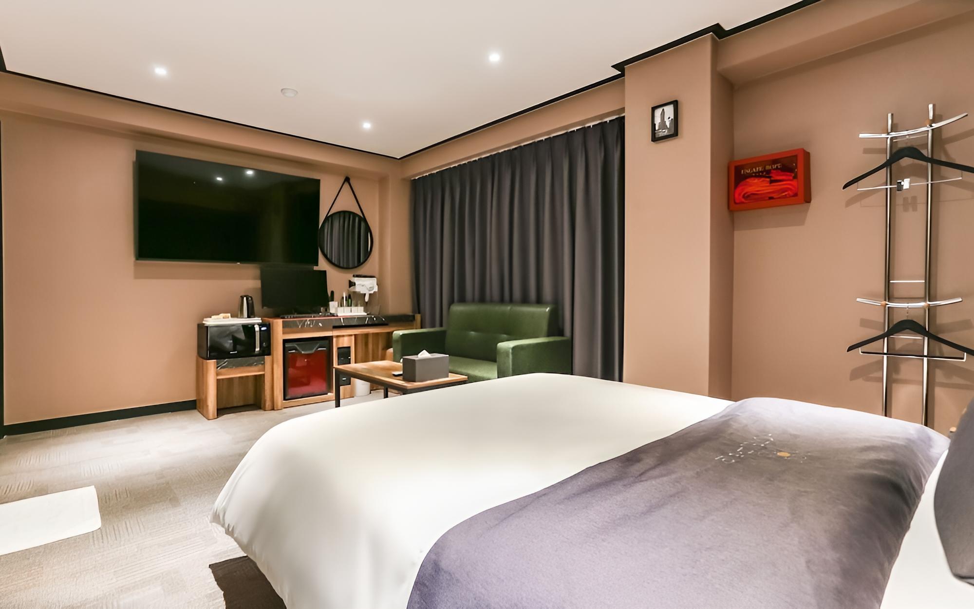 Room (Deluxe bed (NETFLIX available)) - Photo 1