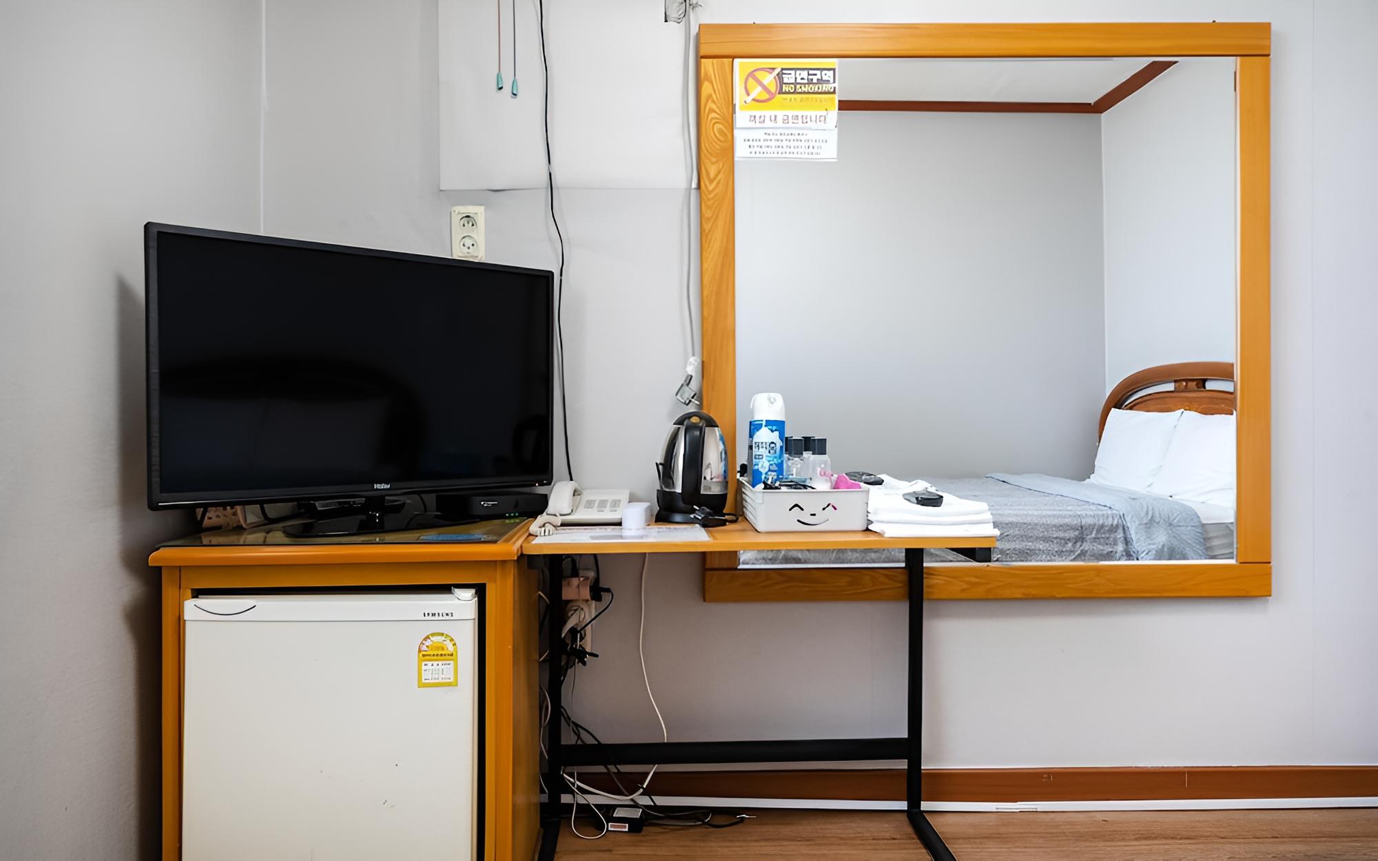 Room (standard room small)