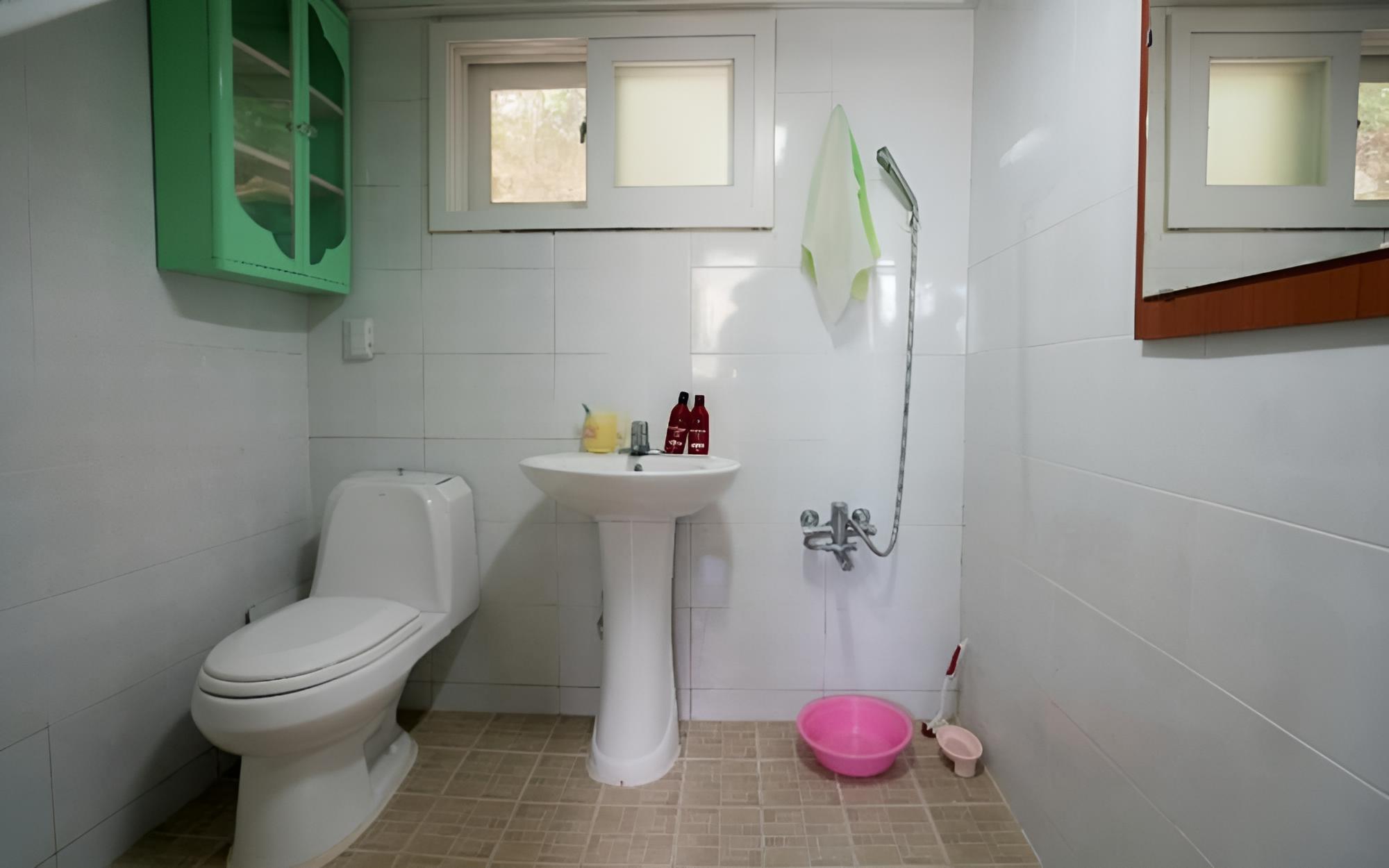 Room (Red-clay room)