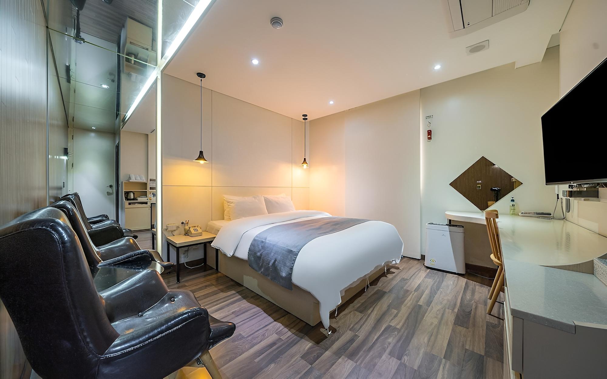 Room (Standard A) - Photo 2