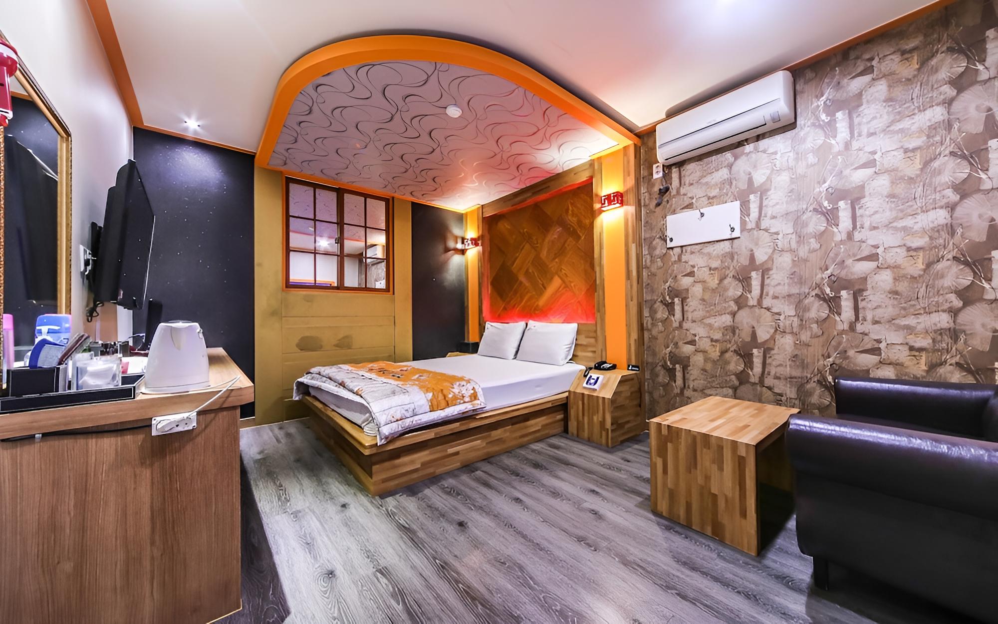 Room (Standard Room)