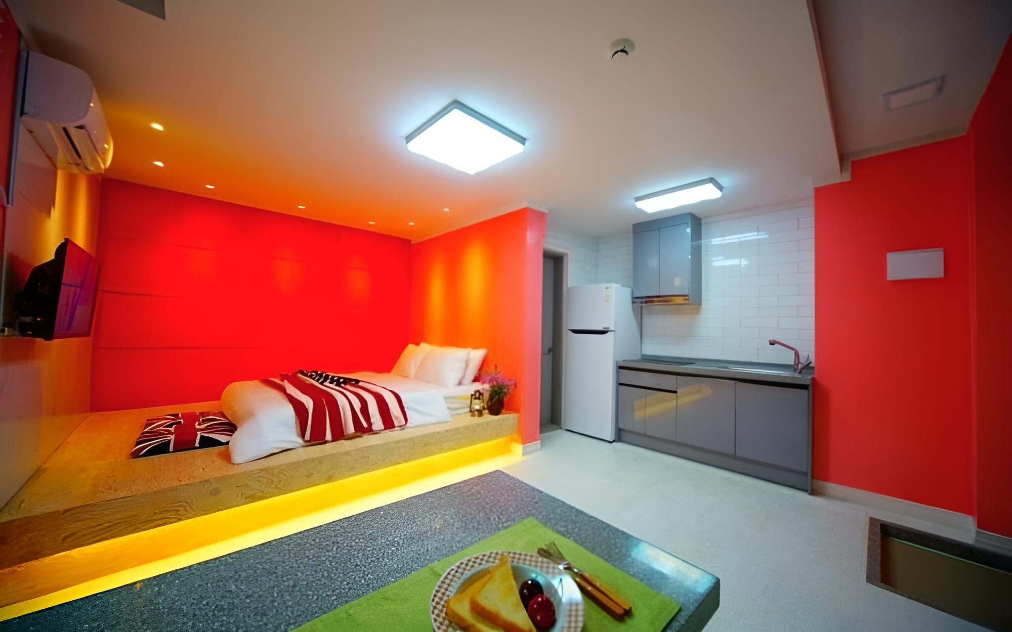 Room (B ridge 101)