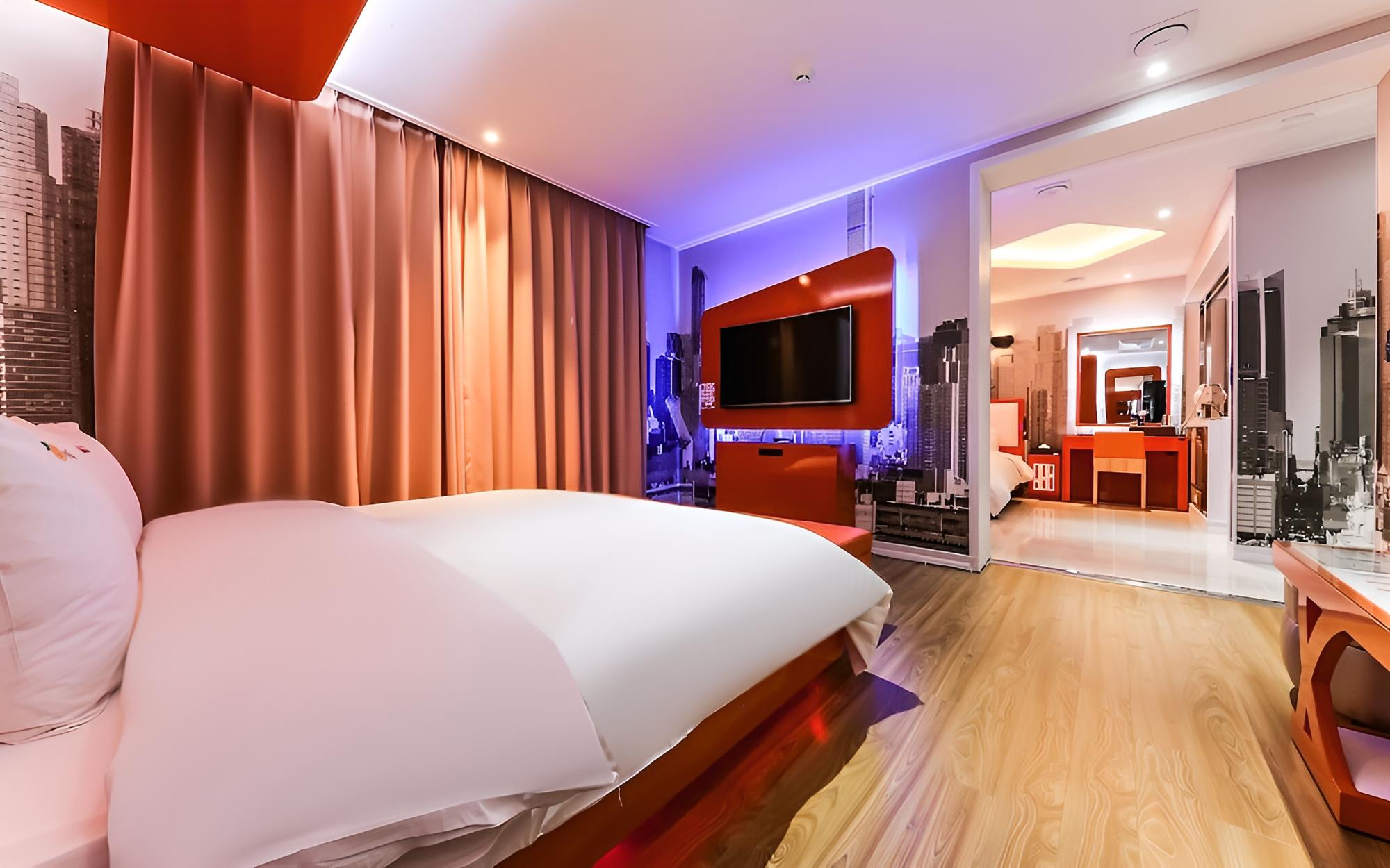 Room (Suite (Netflix available 2 beds)) photo 2