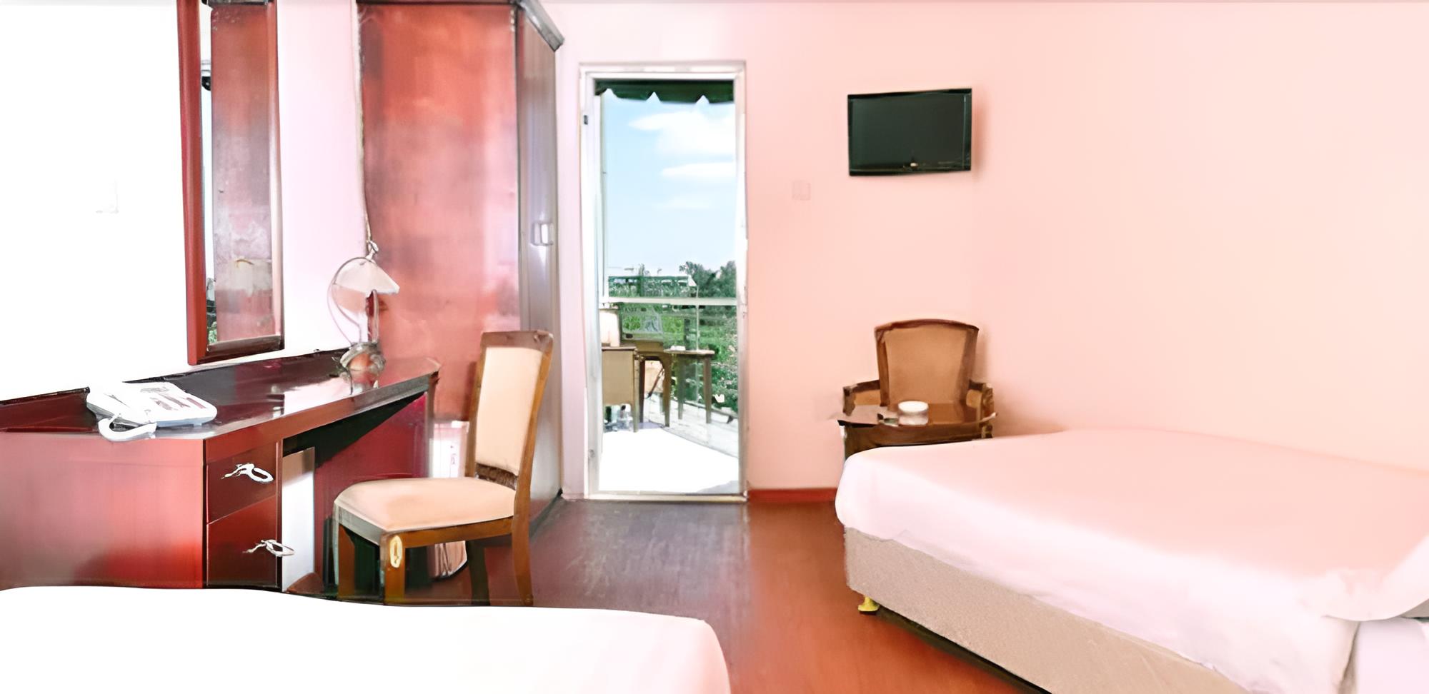 Premier Single Room, City View