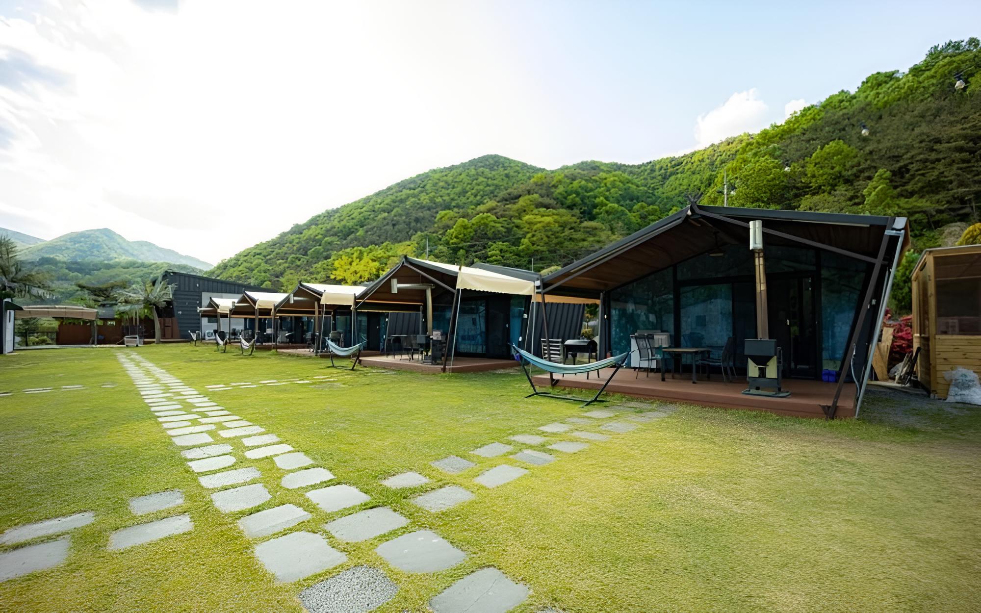 Room (Glamping 6 (pool side))