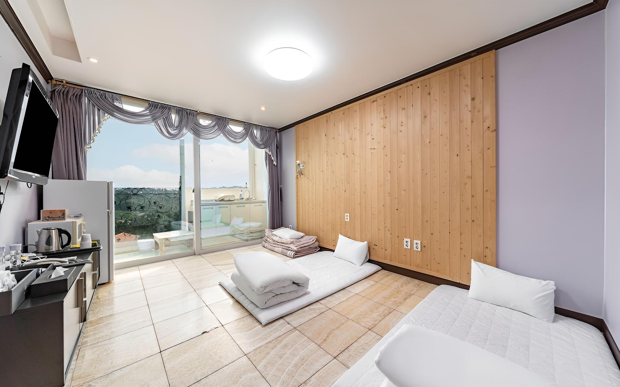 Room (Pension type ondol room (10000 won pe)