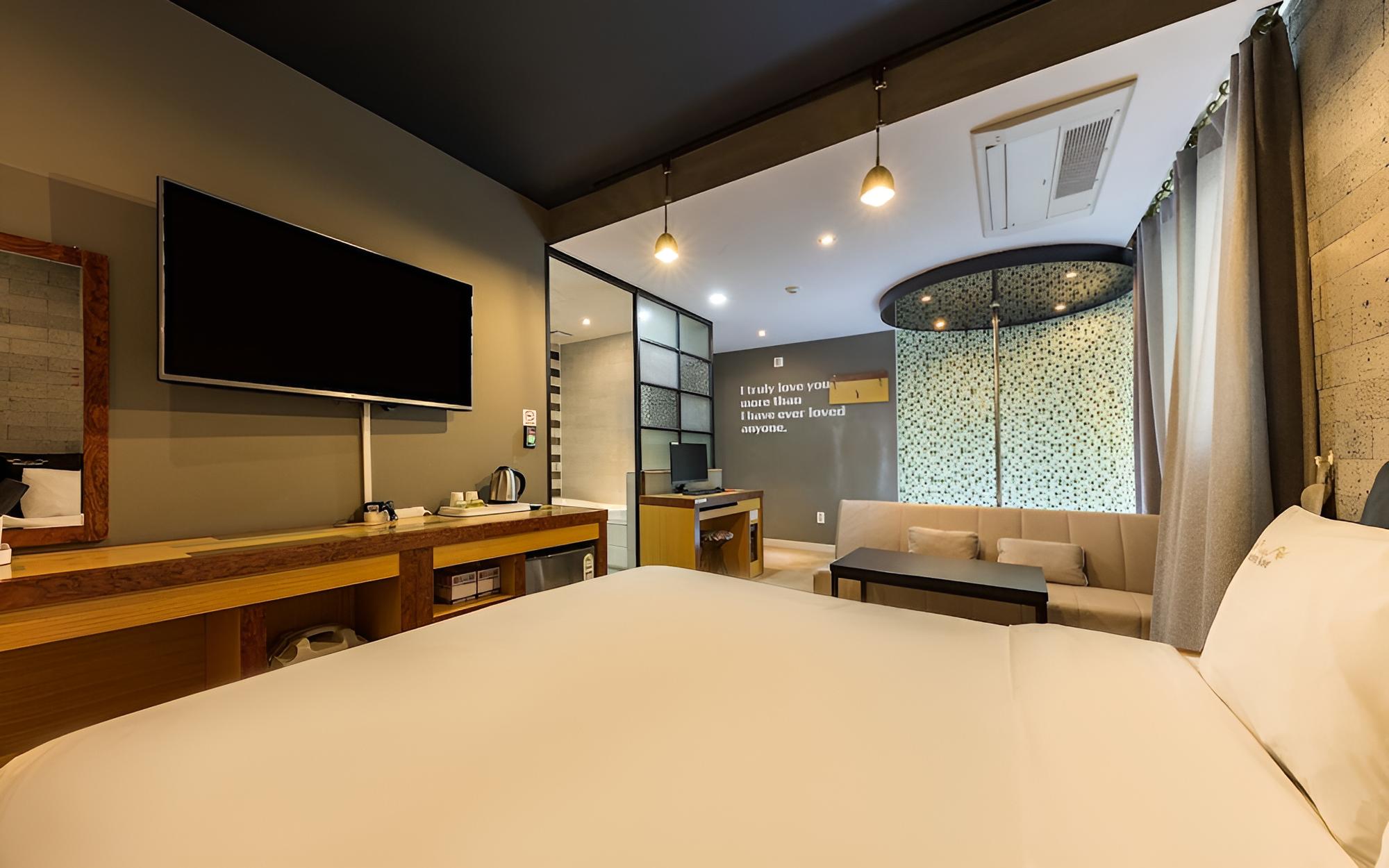 Room (Special Room-Double (3 types random a)
