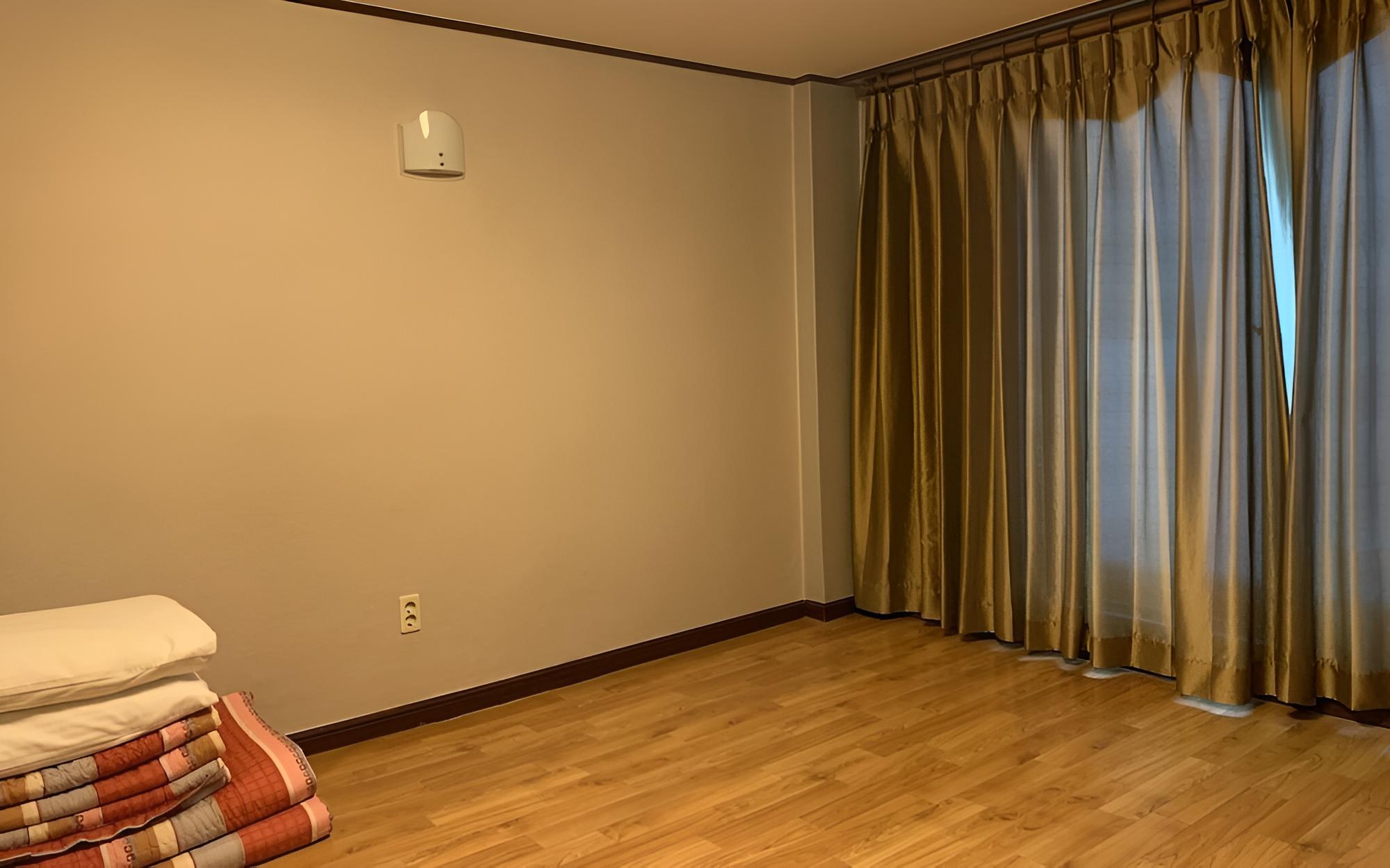 Room (Standard Room(floor heating system)) - Photo 1