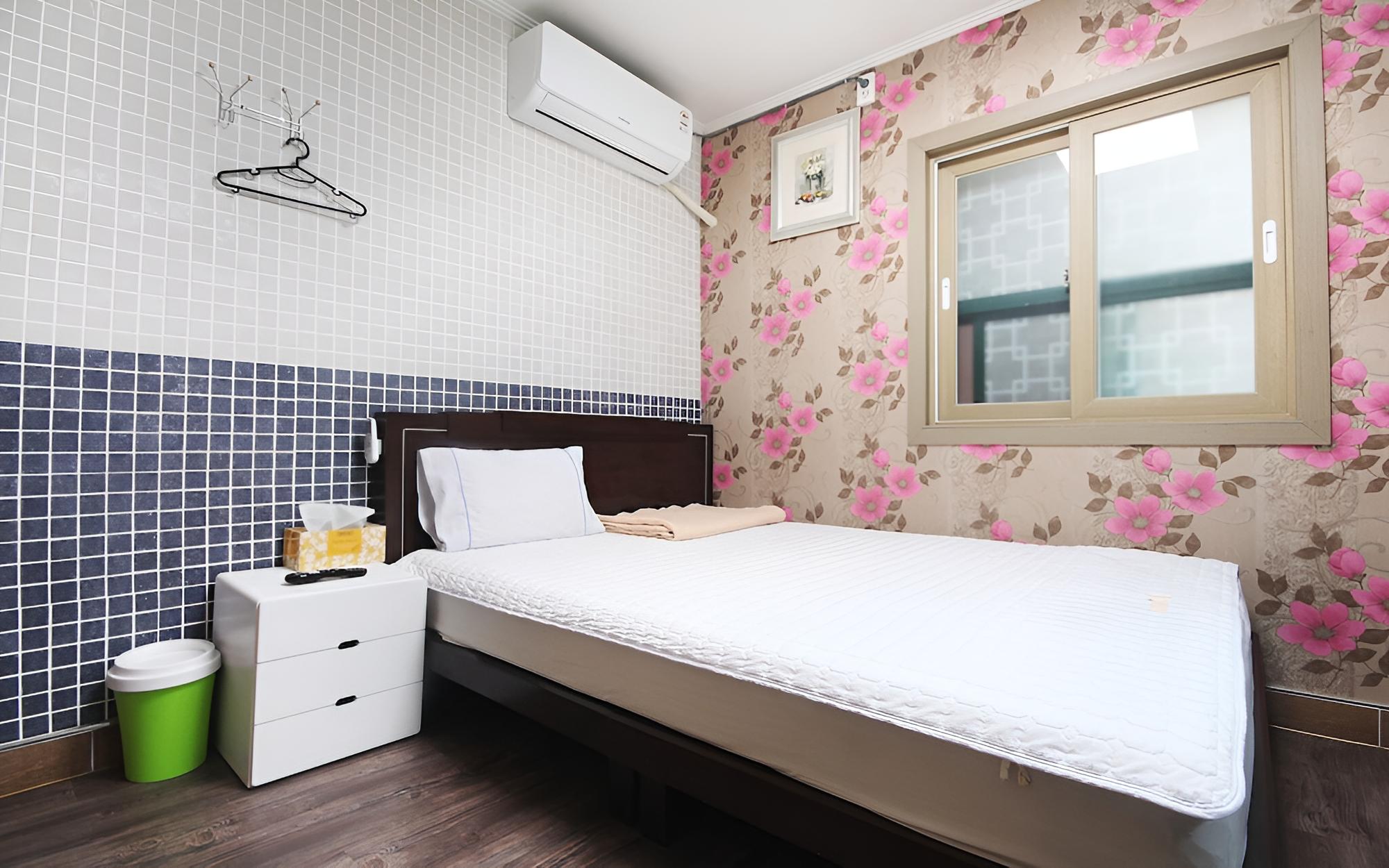 Room (Standard Room)