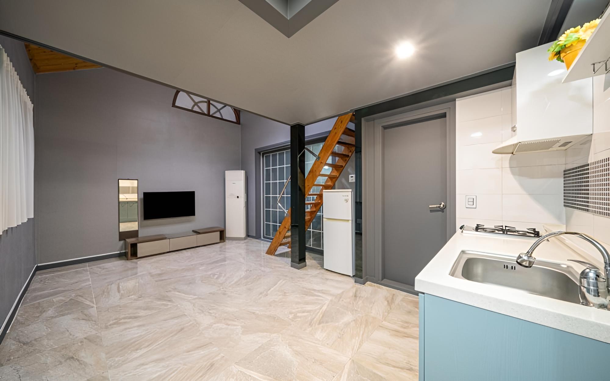 Room (A301 (Duplex Private Terrace))