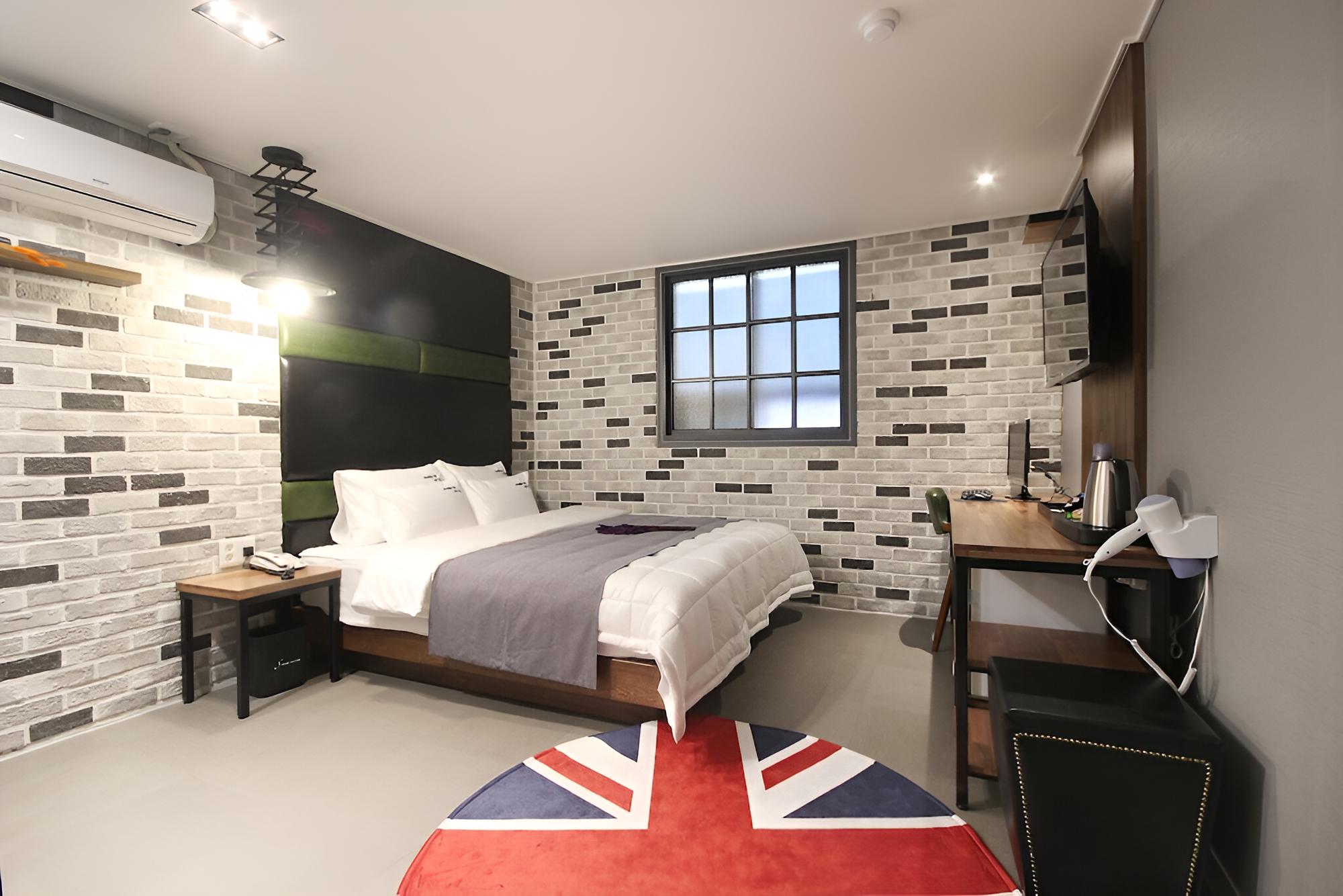 Room (Standard Room-Additional charge for c)