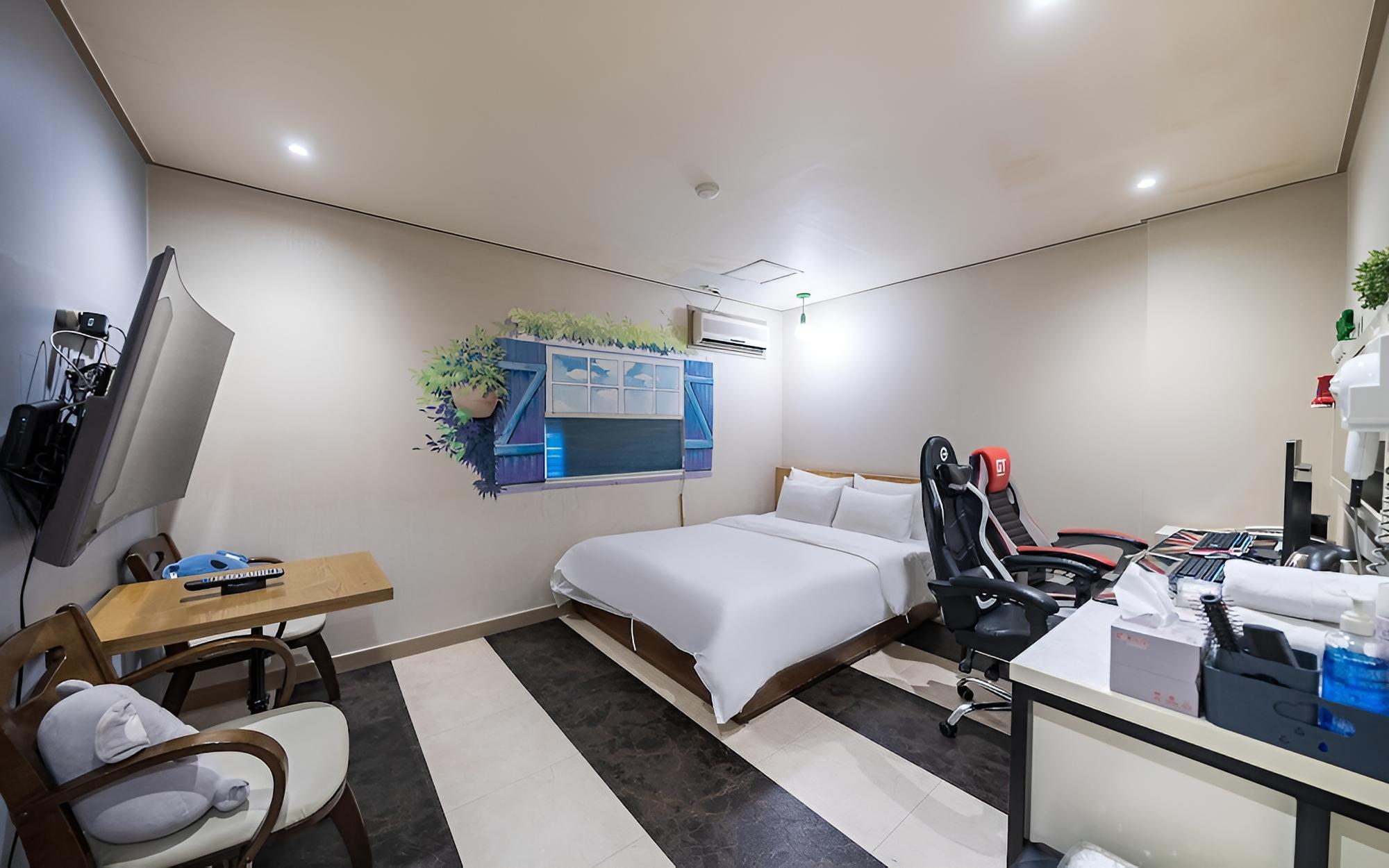 Room (Couple PC Plus Room (Contact hotel fo)