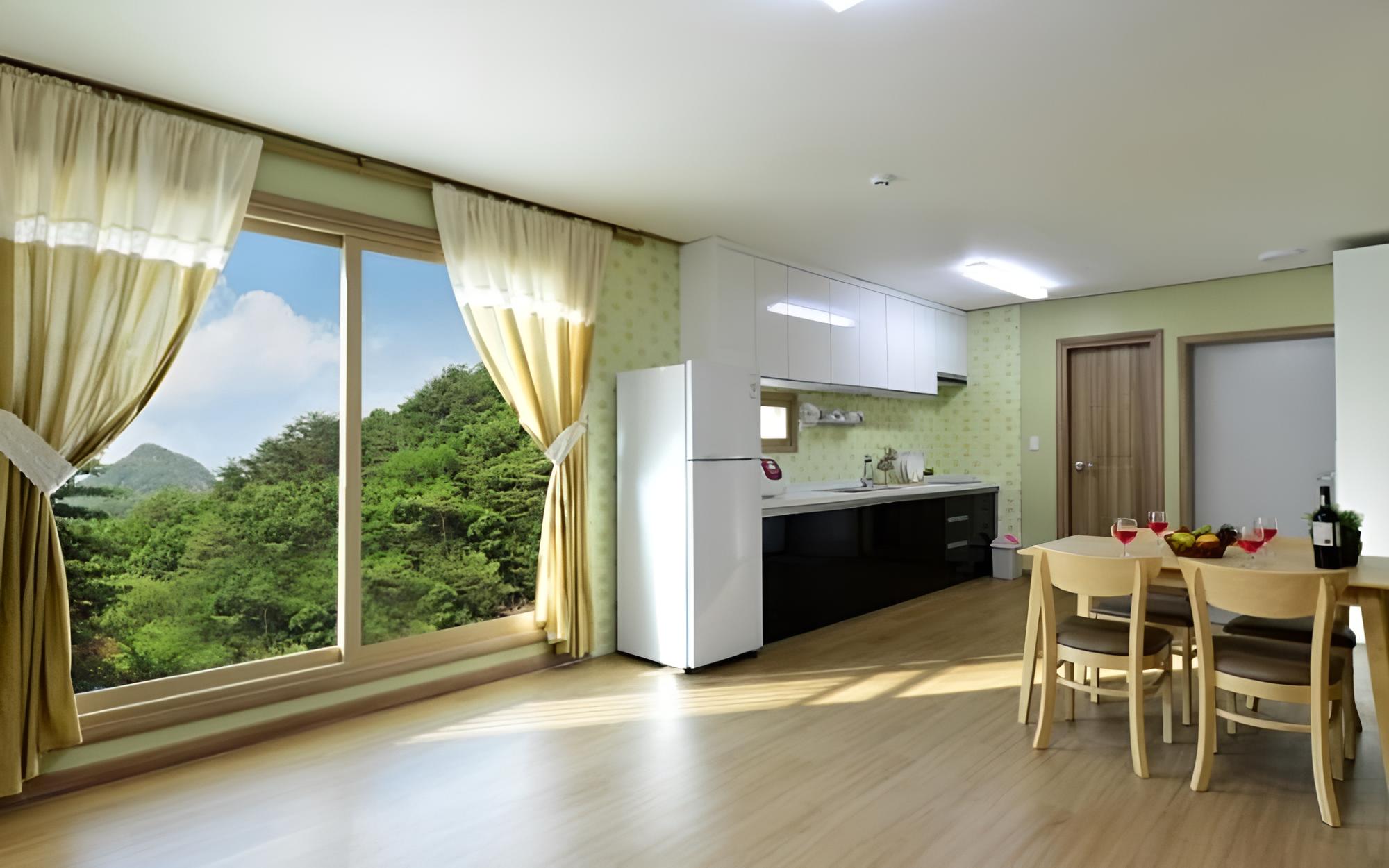 Room (Building B winter)