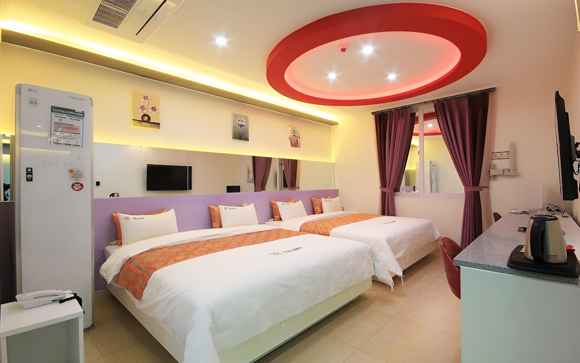 Room (Event Room)
