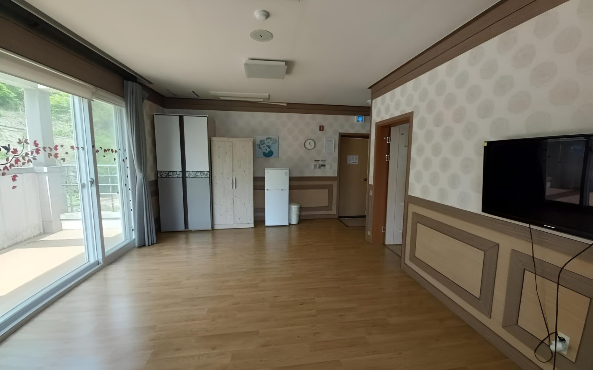 Room (Modme)