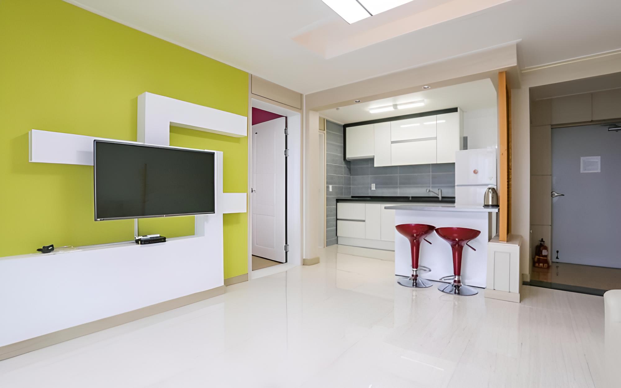 Room (Room 302 (Ocean View))
