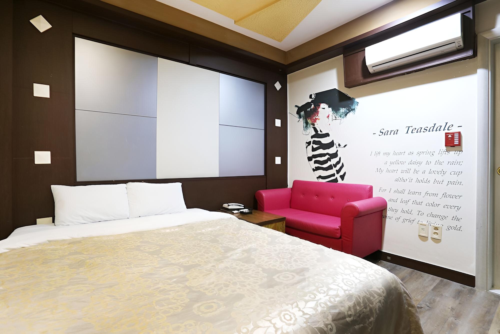 Room (Standard Room)