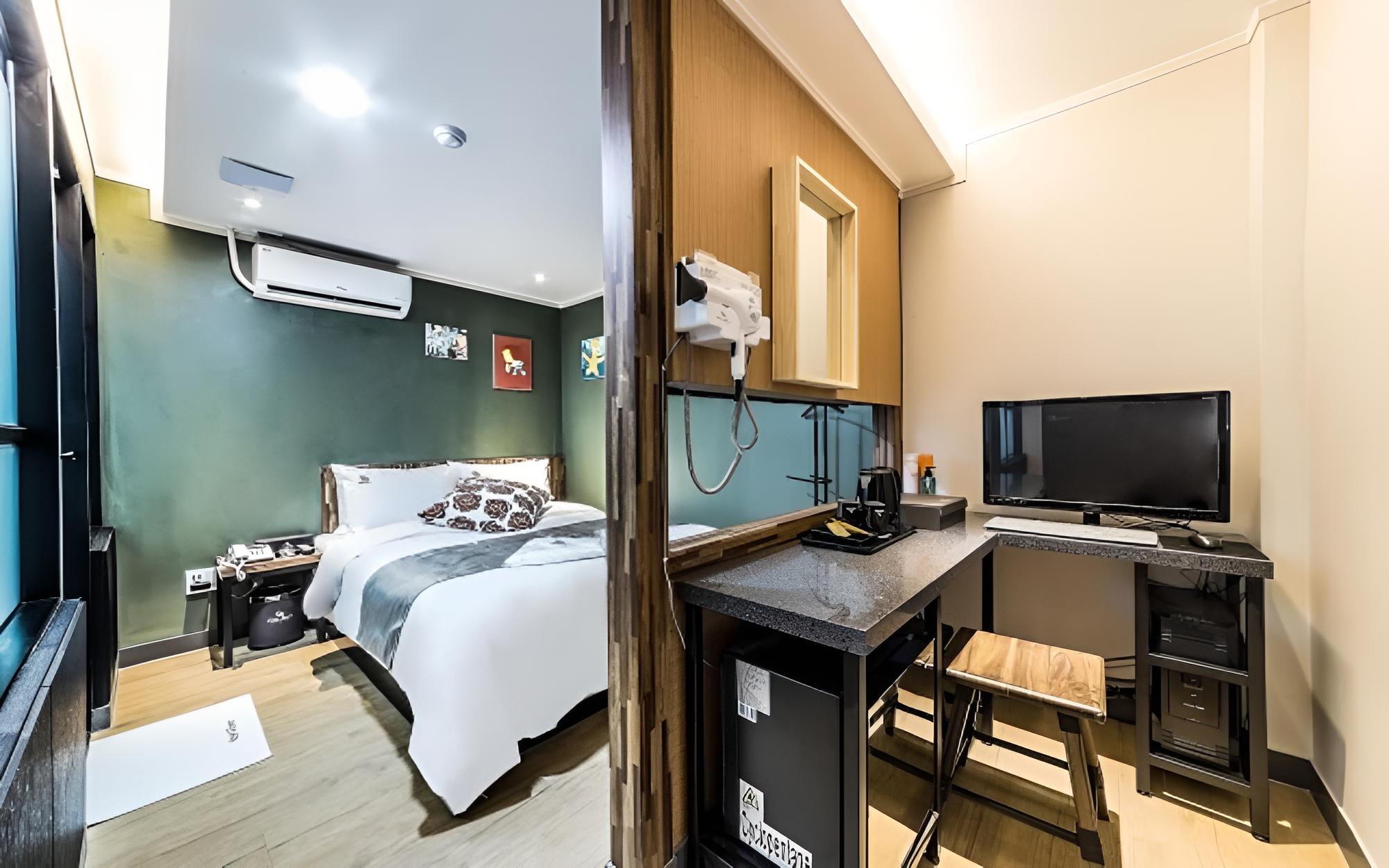 Room (Deluxe-No smoking smoking room (SPA B)