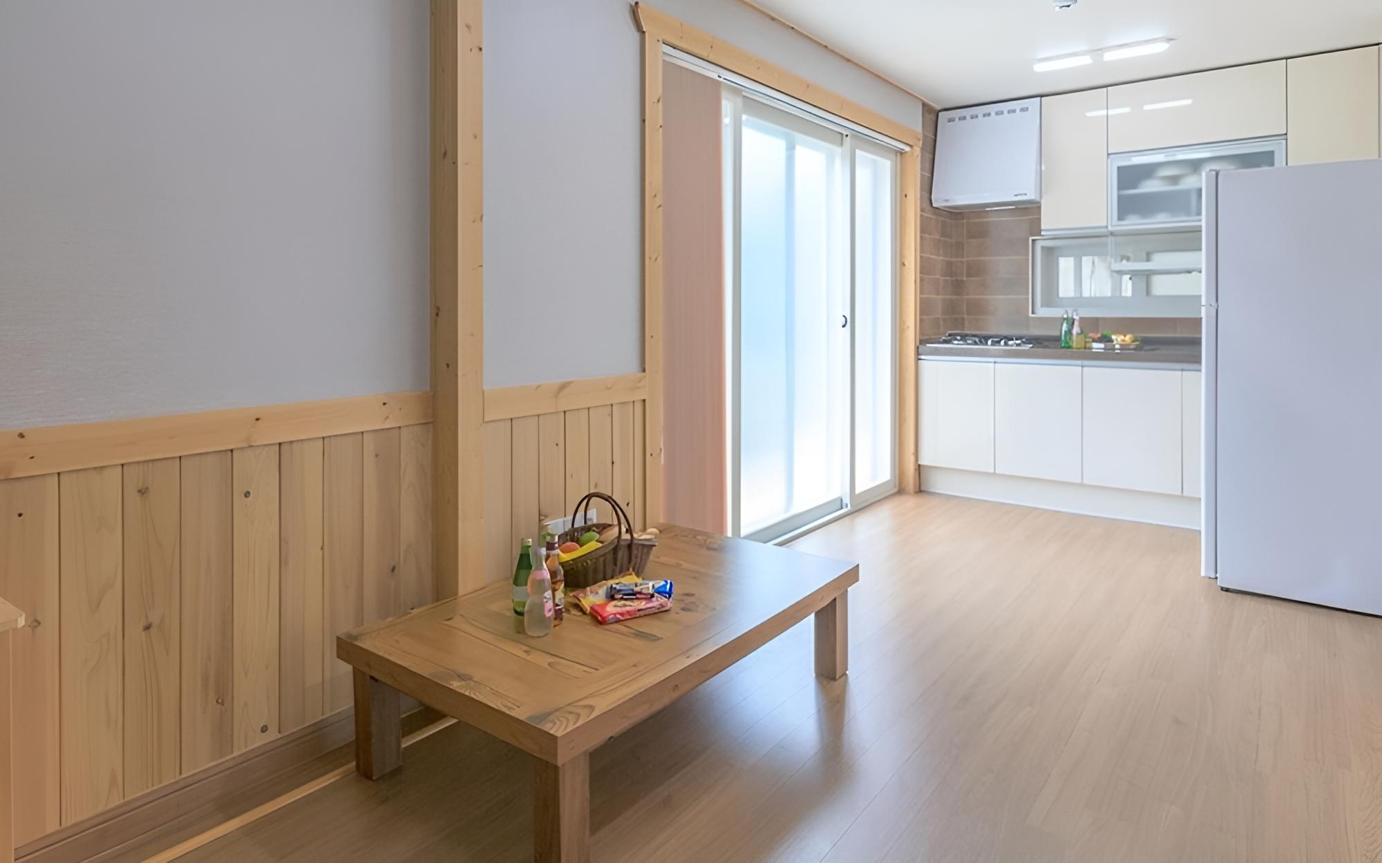 Room (BBuilding102#)