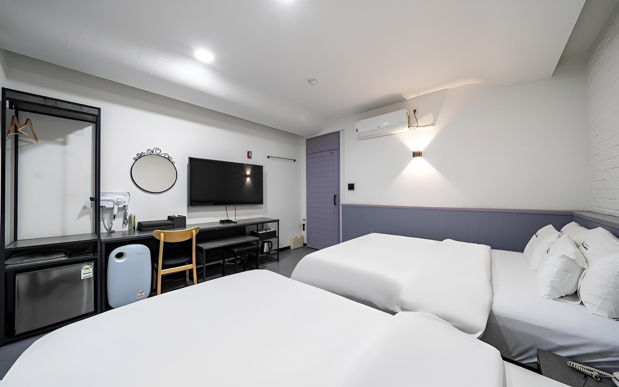 Room (Twin Room (Ace Bed/Netflix/Air Purifi) - Photo 8