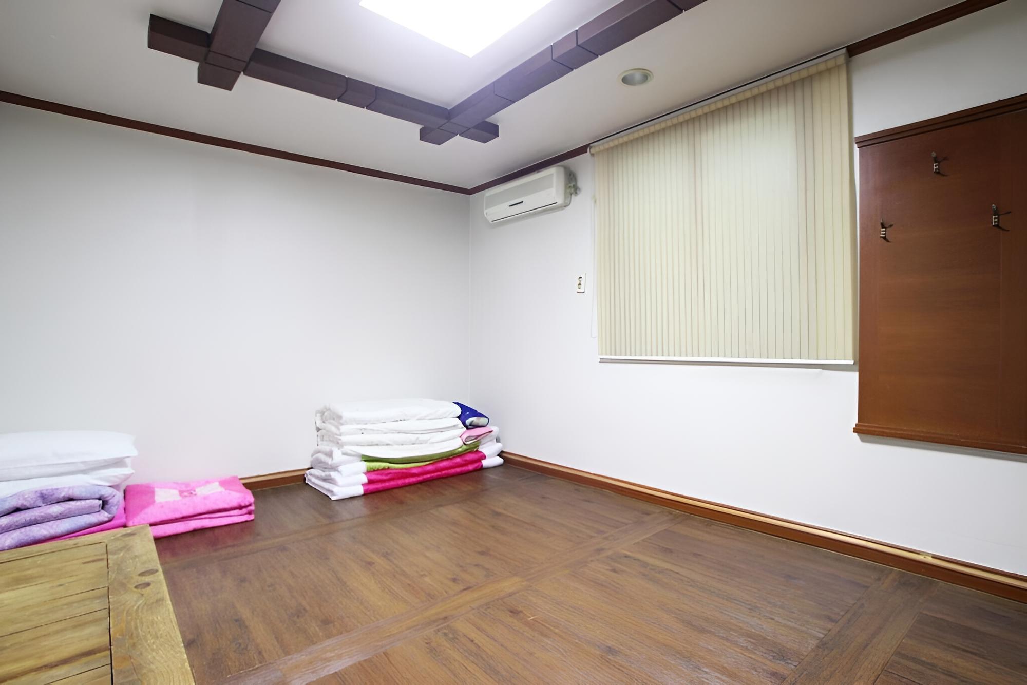 Room (Family-special room (special room air)