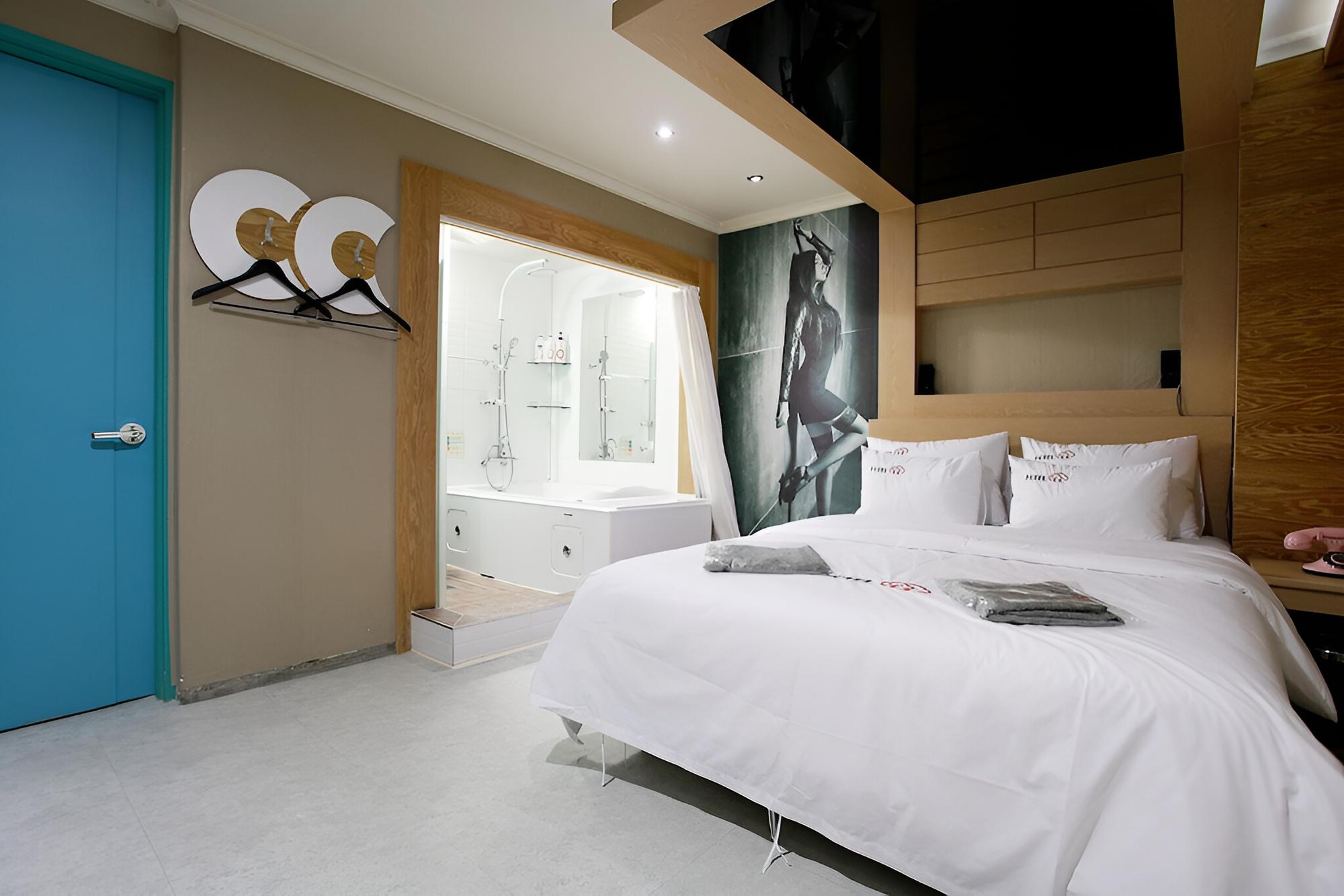 Room (VIP)