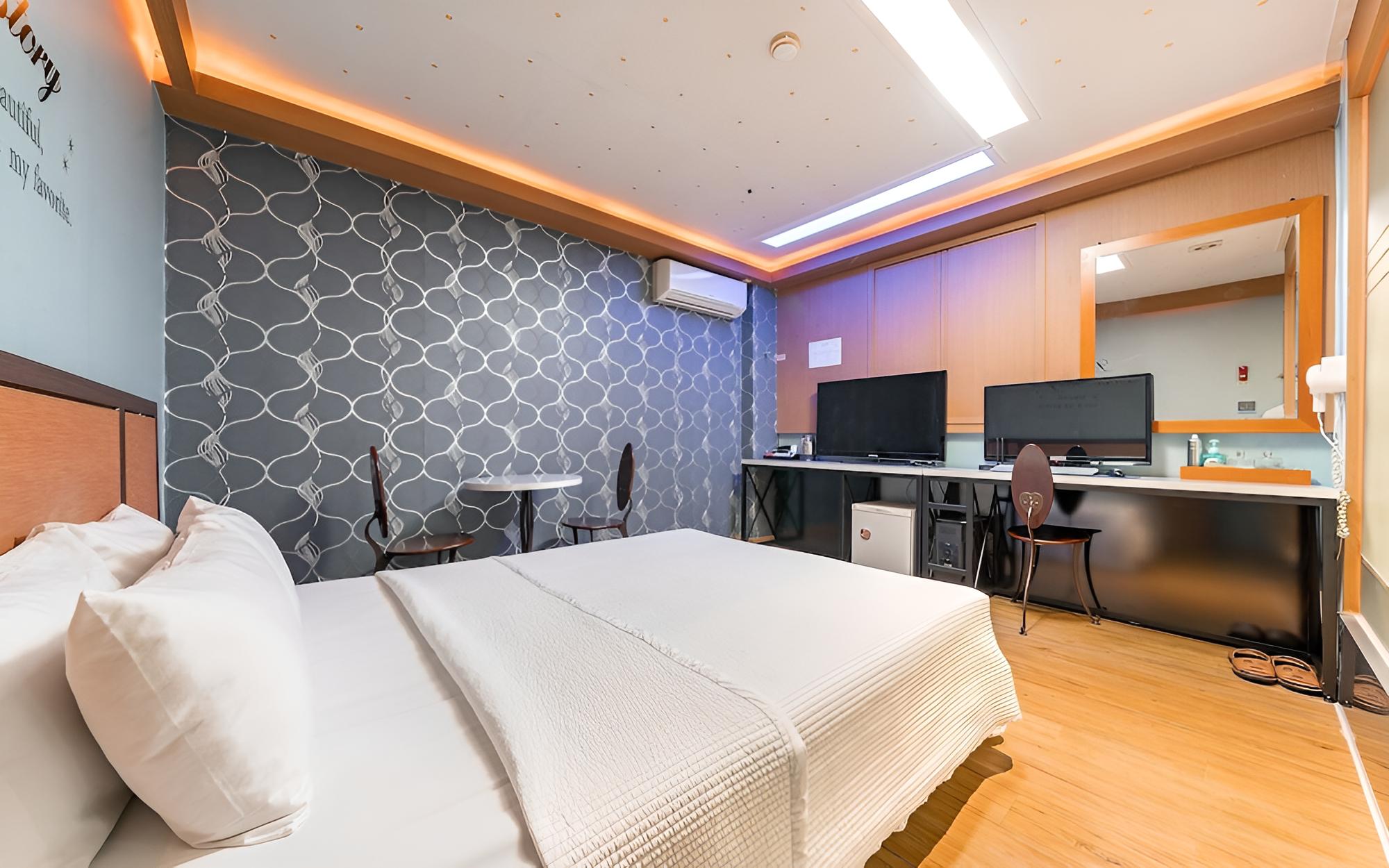 Room (Semi-Special Room) - Photo 11