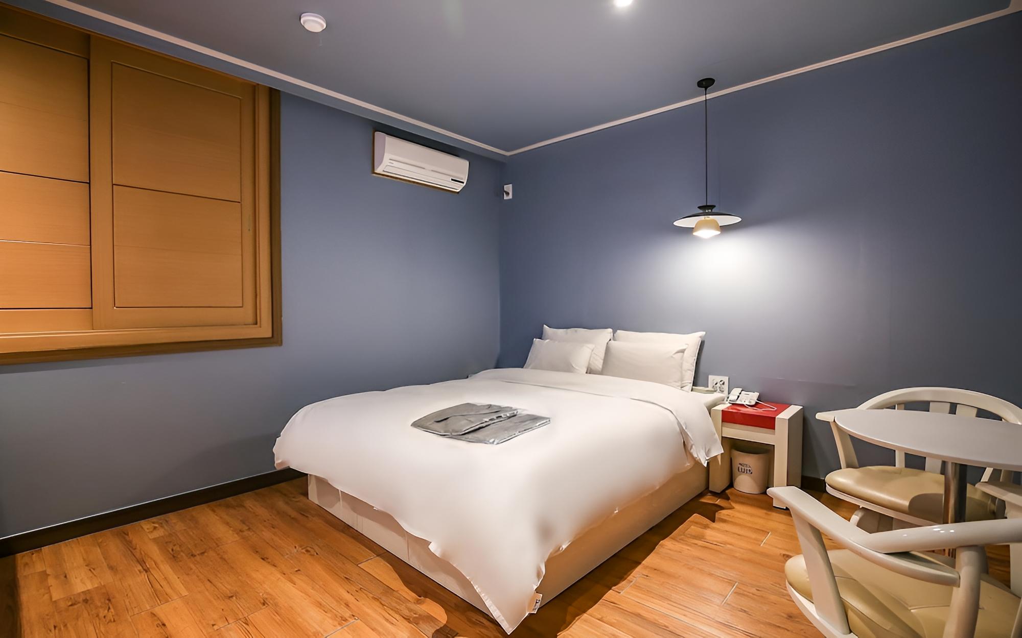 Room (Standard room (Netflix high-end pc ba) - Photo 1