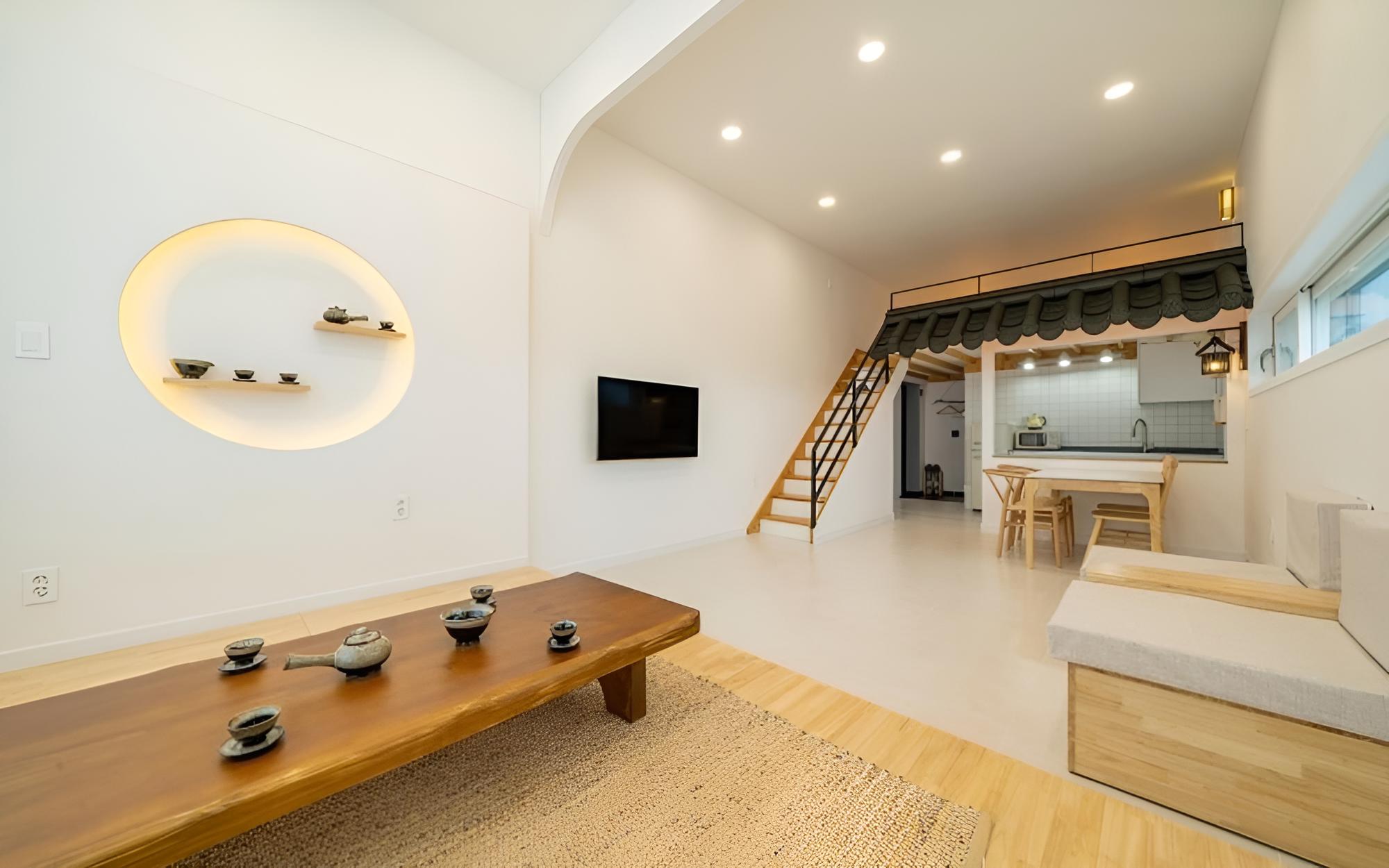 Room (Garnet-Family Room 303 (Ocean View Du)