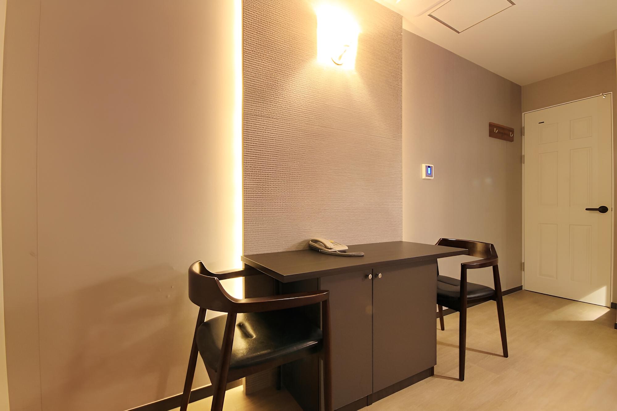 Room (Standard Room) - Photo 1