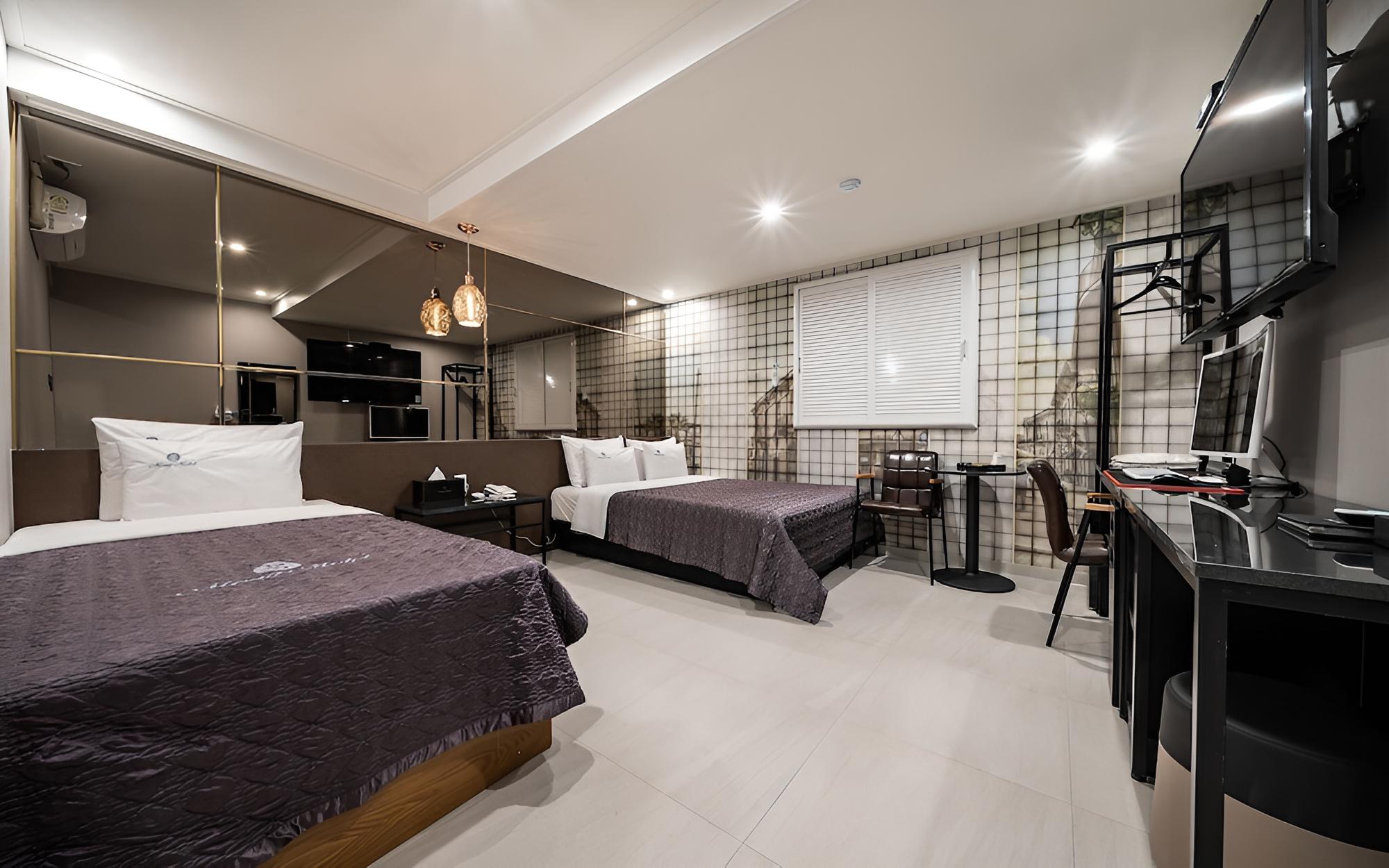 Room (Standard Twin)