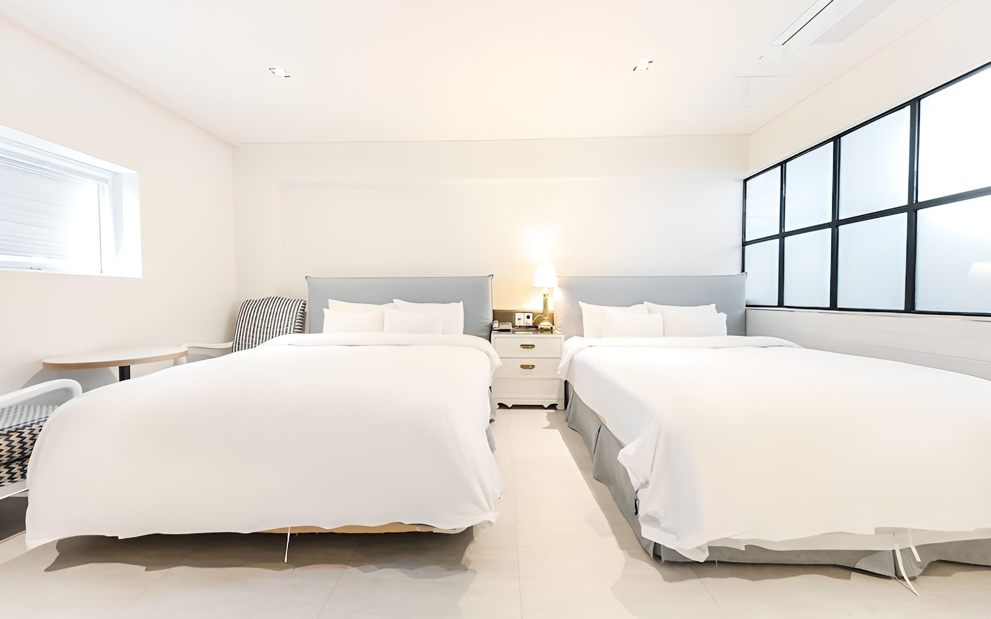 Room (Suite Room (Double + Double/styler Ne) photo 2