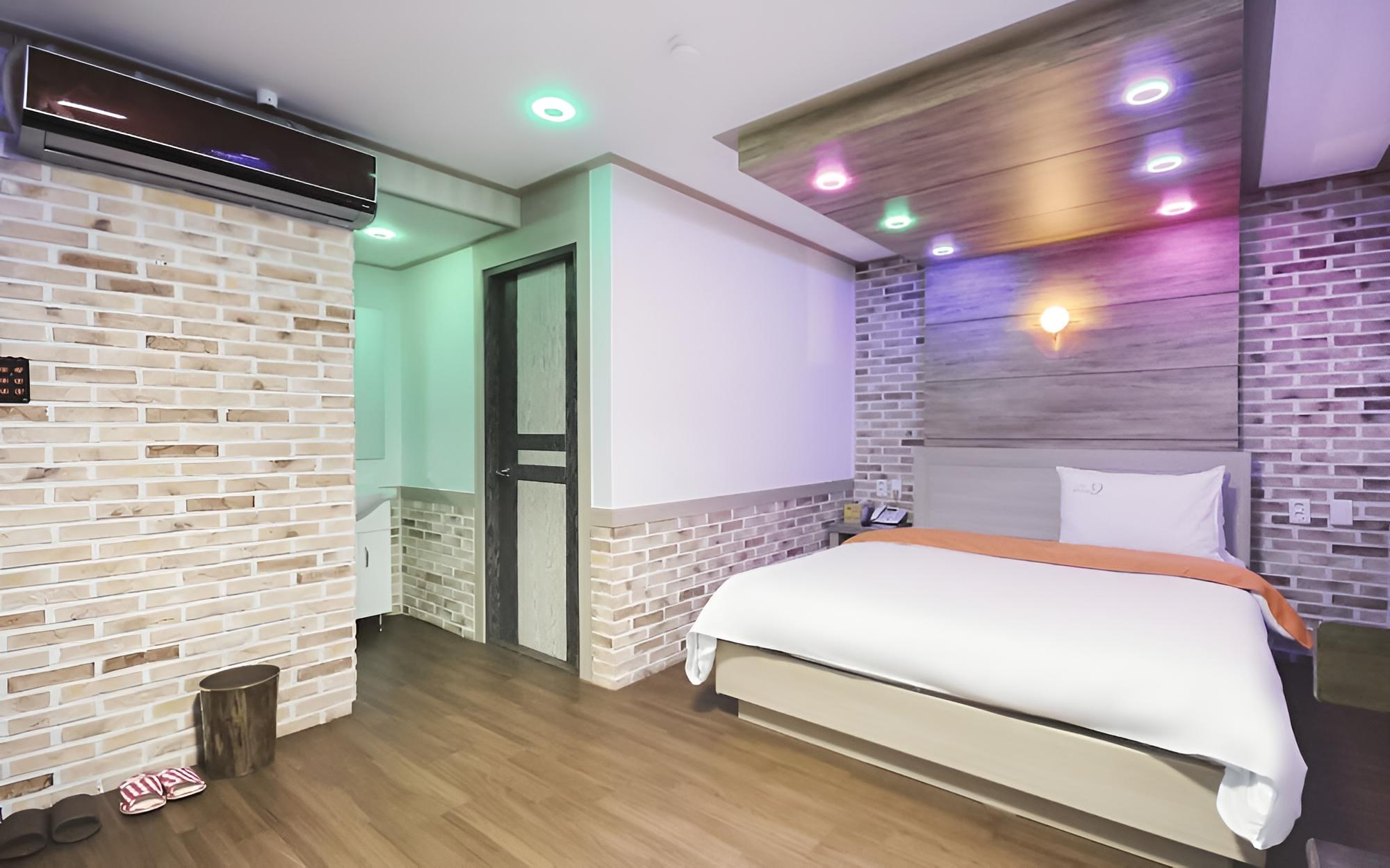 Room (Deluxe-cost performance (100% disinfe) photo 2