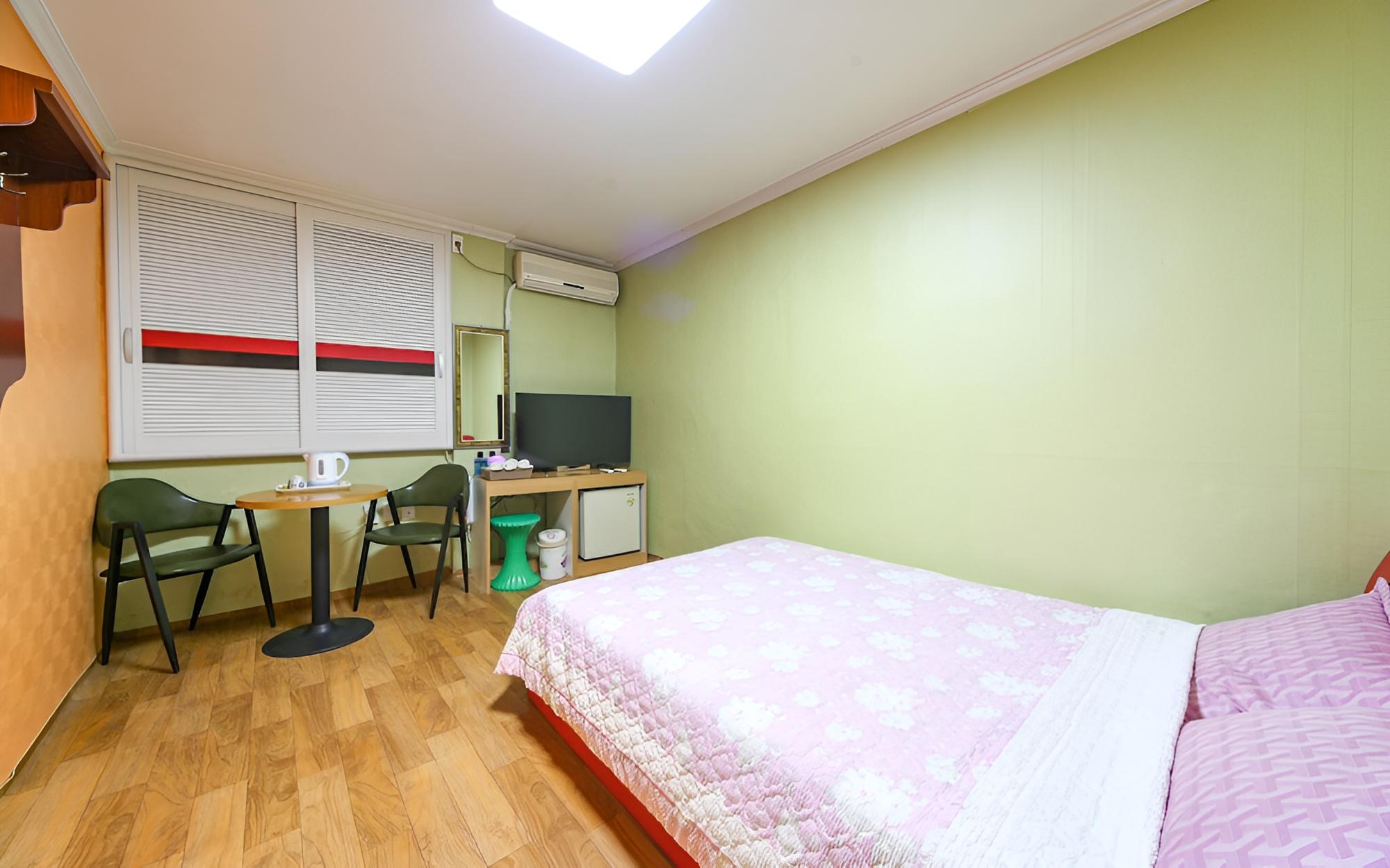 Room (Standard Room)