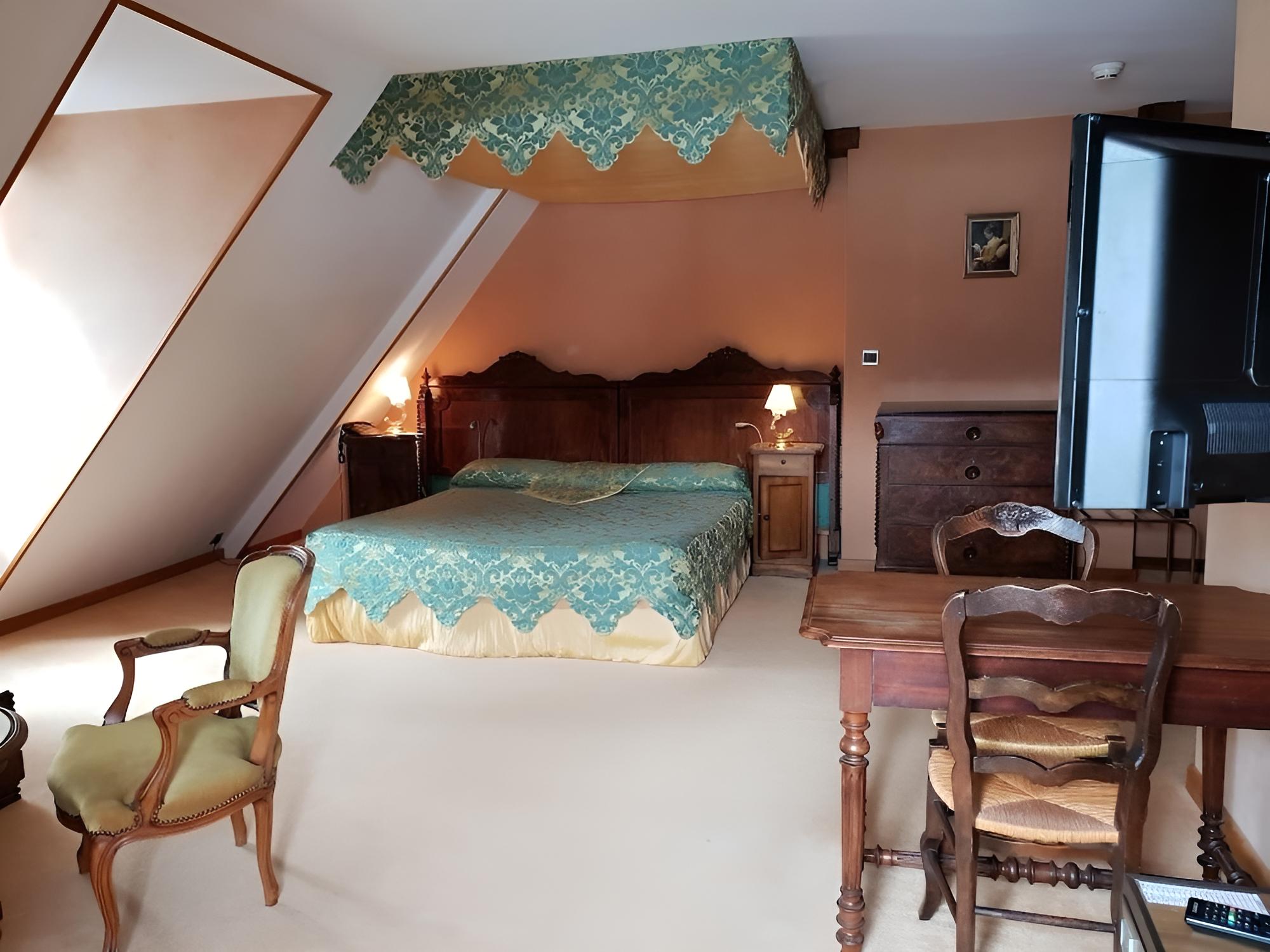Room (Château) photo 1