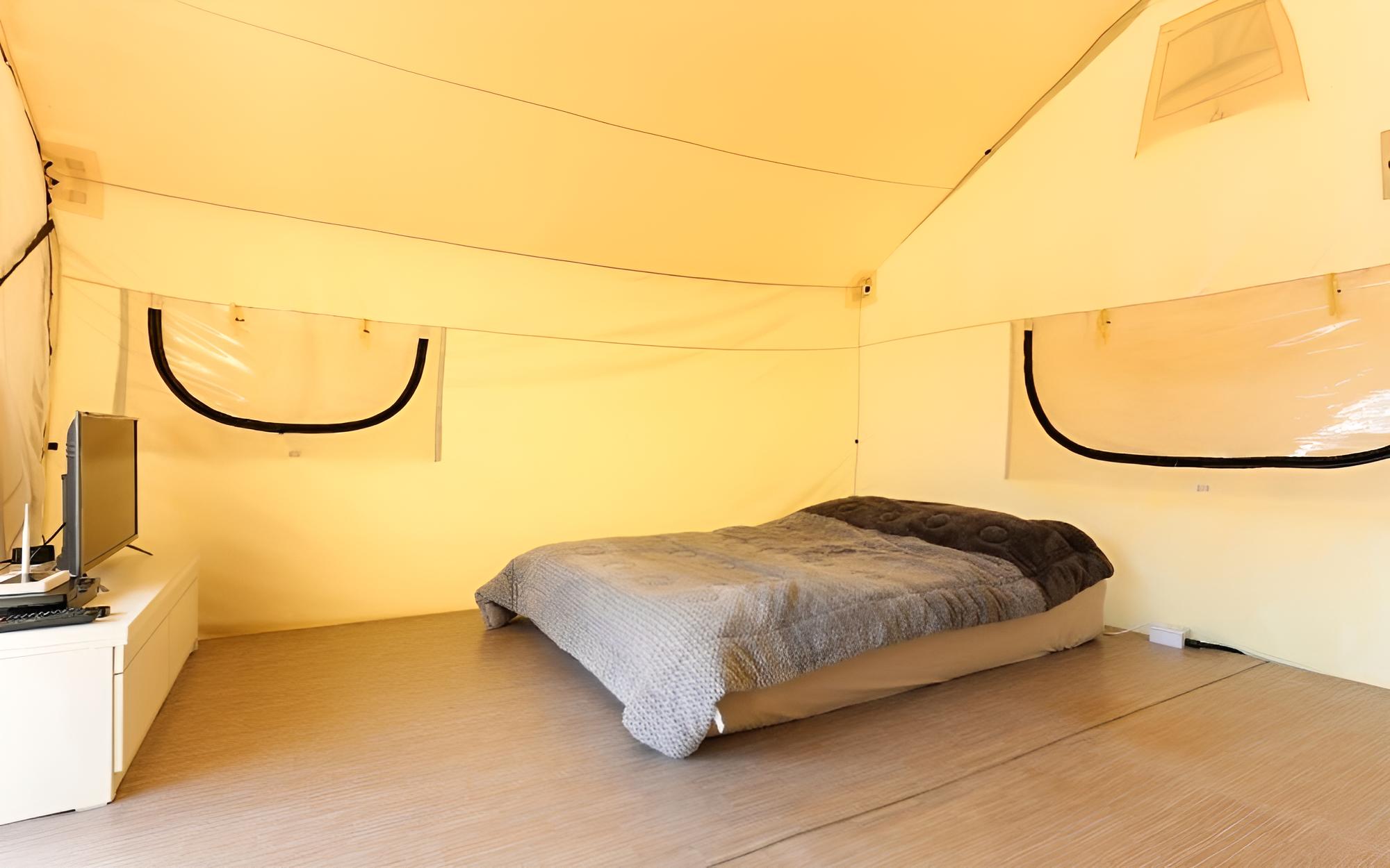 Room (Moonlight Room 6)