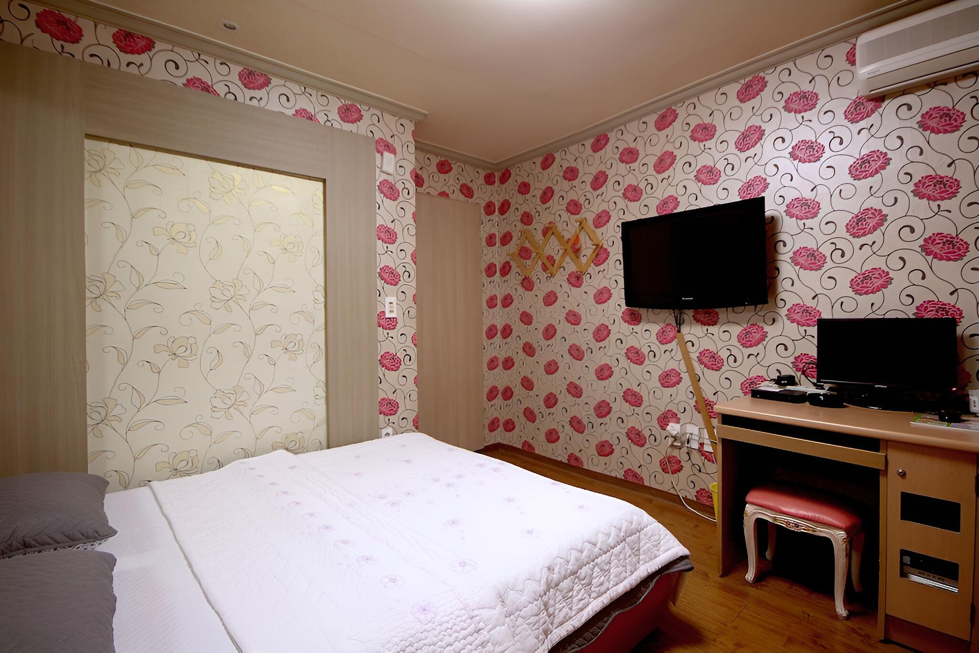 Room (Standard Room)