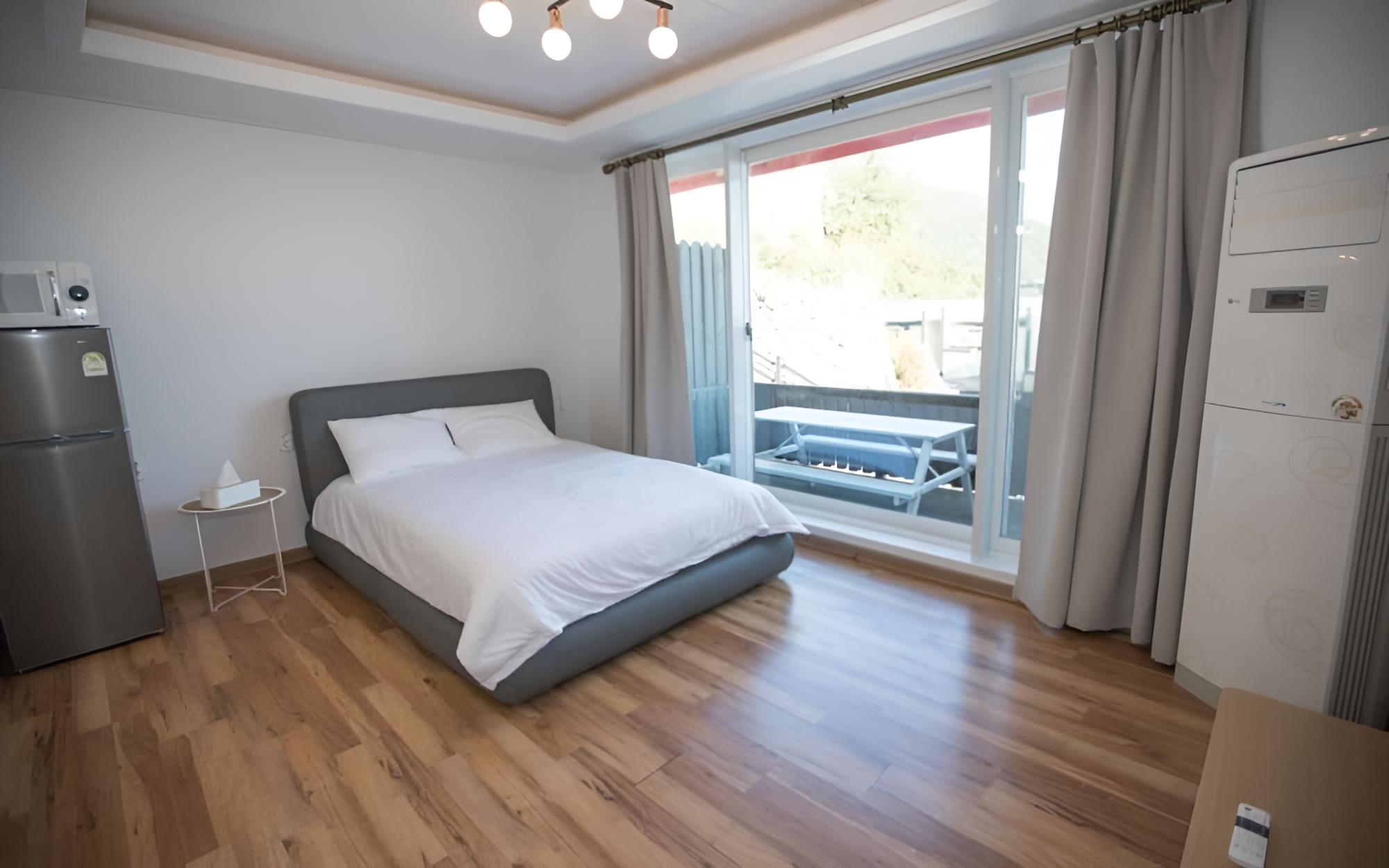 Room (M6 (Ocean View))
