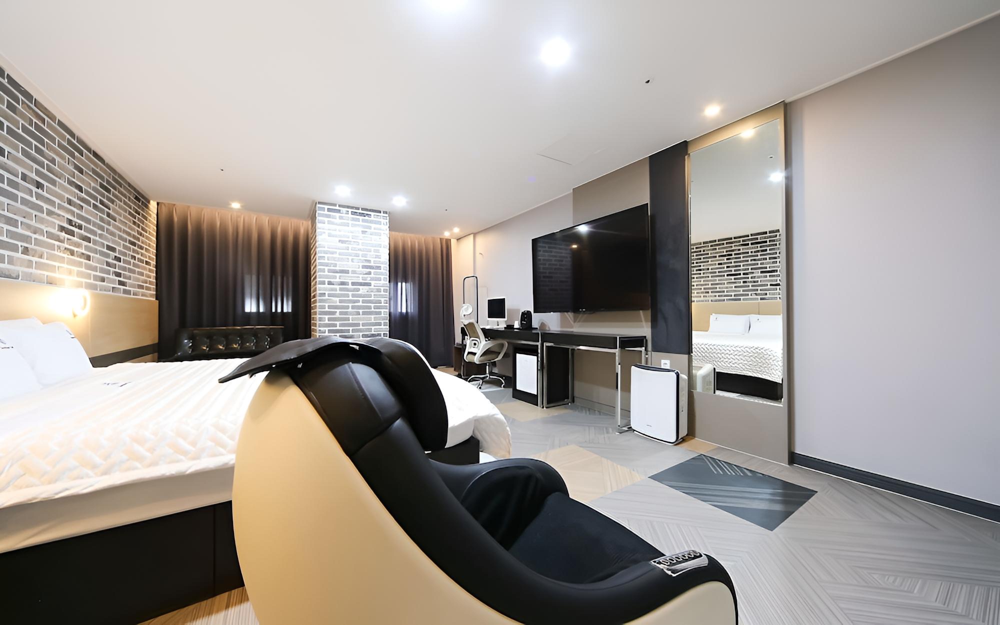 Room (Royal Suite-Open Special Price (exclu) photo 3