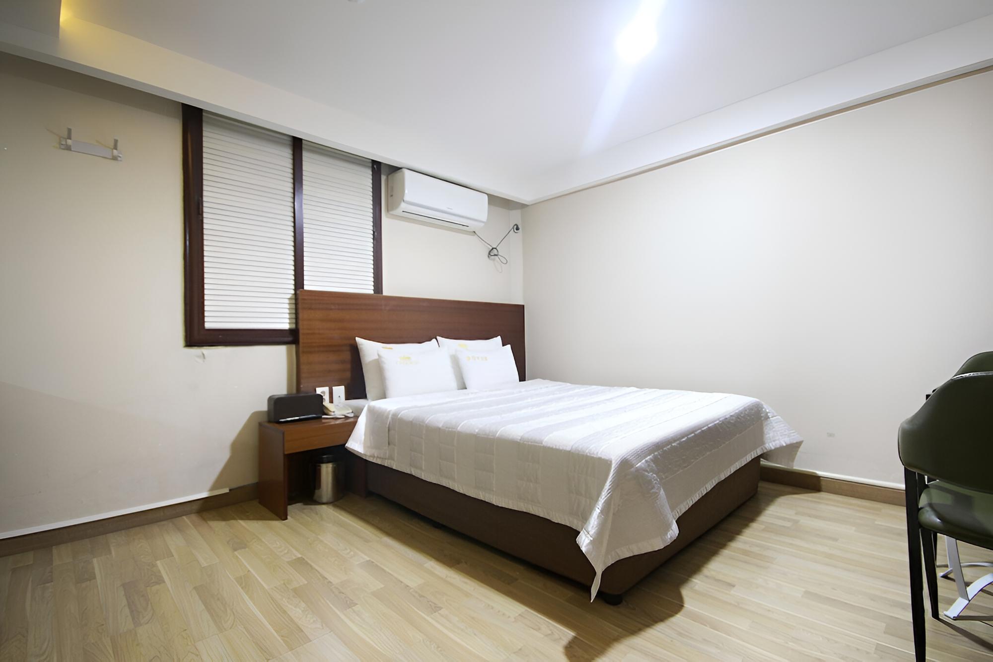 Room (Standard Room) photo 1