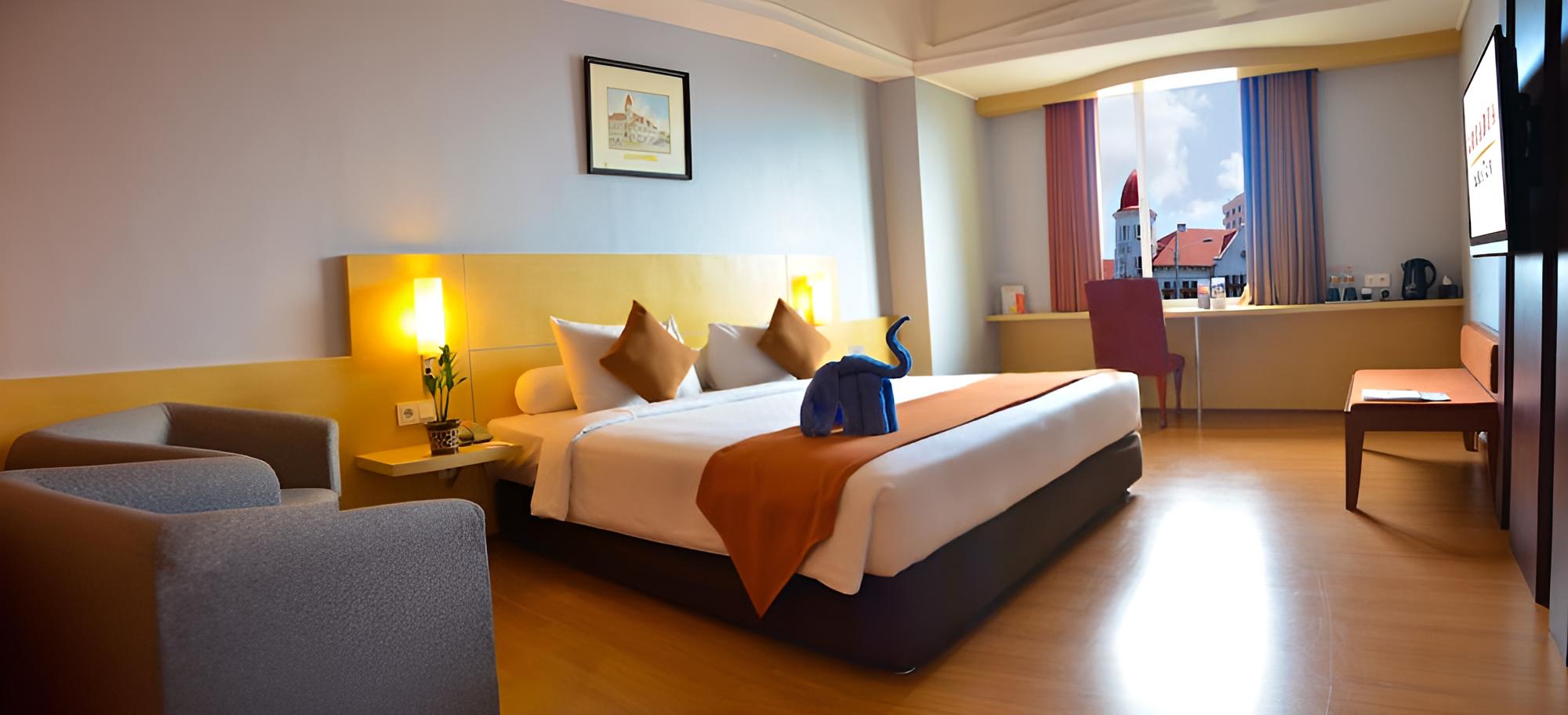 Deluxe Double Room Single Use, 1 King Bed